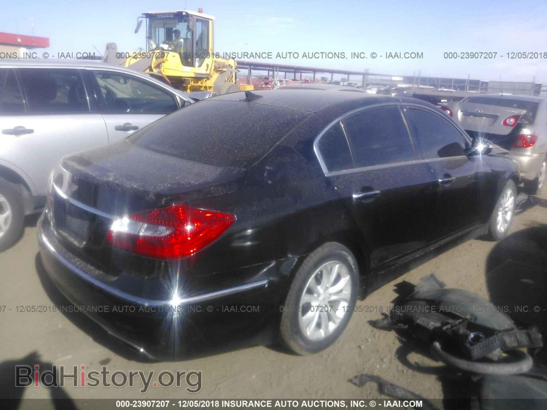 2012 Hyundai Genesis - VIN: KMHGC4DD6CU154571 - Фото 4