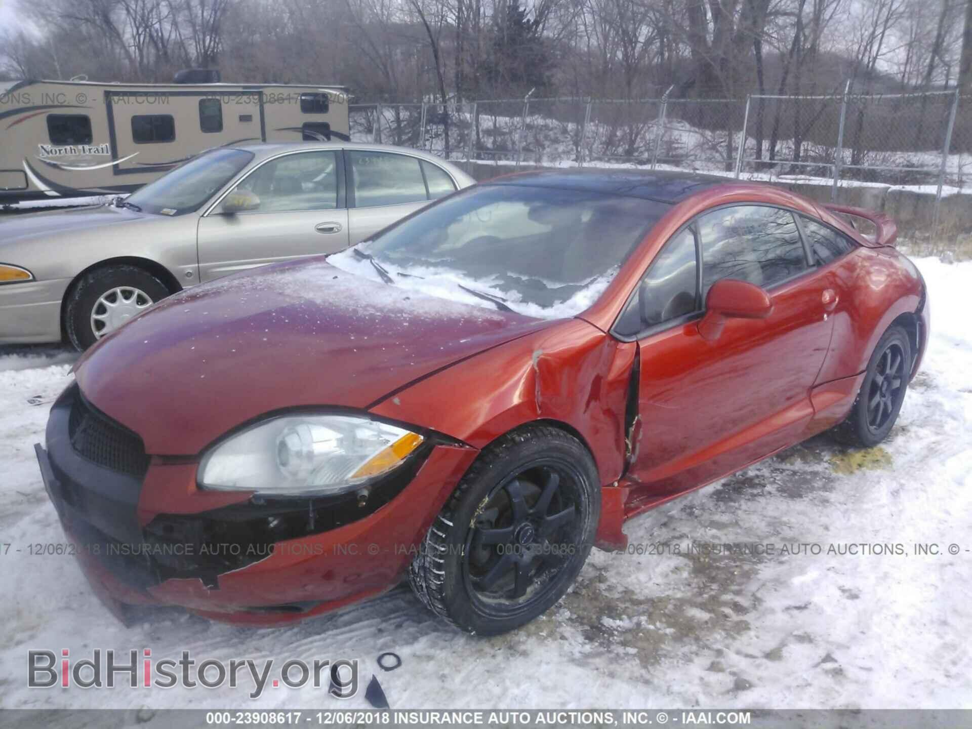 2011 MITSUBISHI ECLIPSE - VIN: 4A31K3DT1BE004064 - Photo 2
