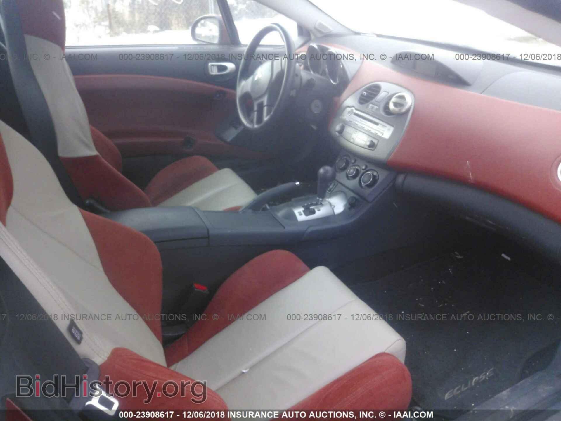 2011 MITSUBISHI ECLIPSE - VIN: 4A31K3DT1BE004064 - Photo 5