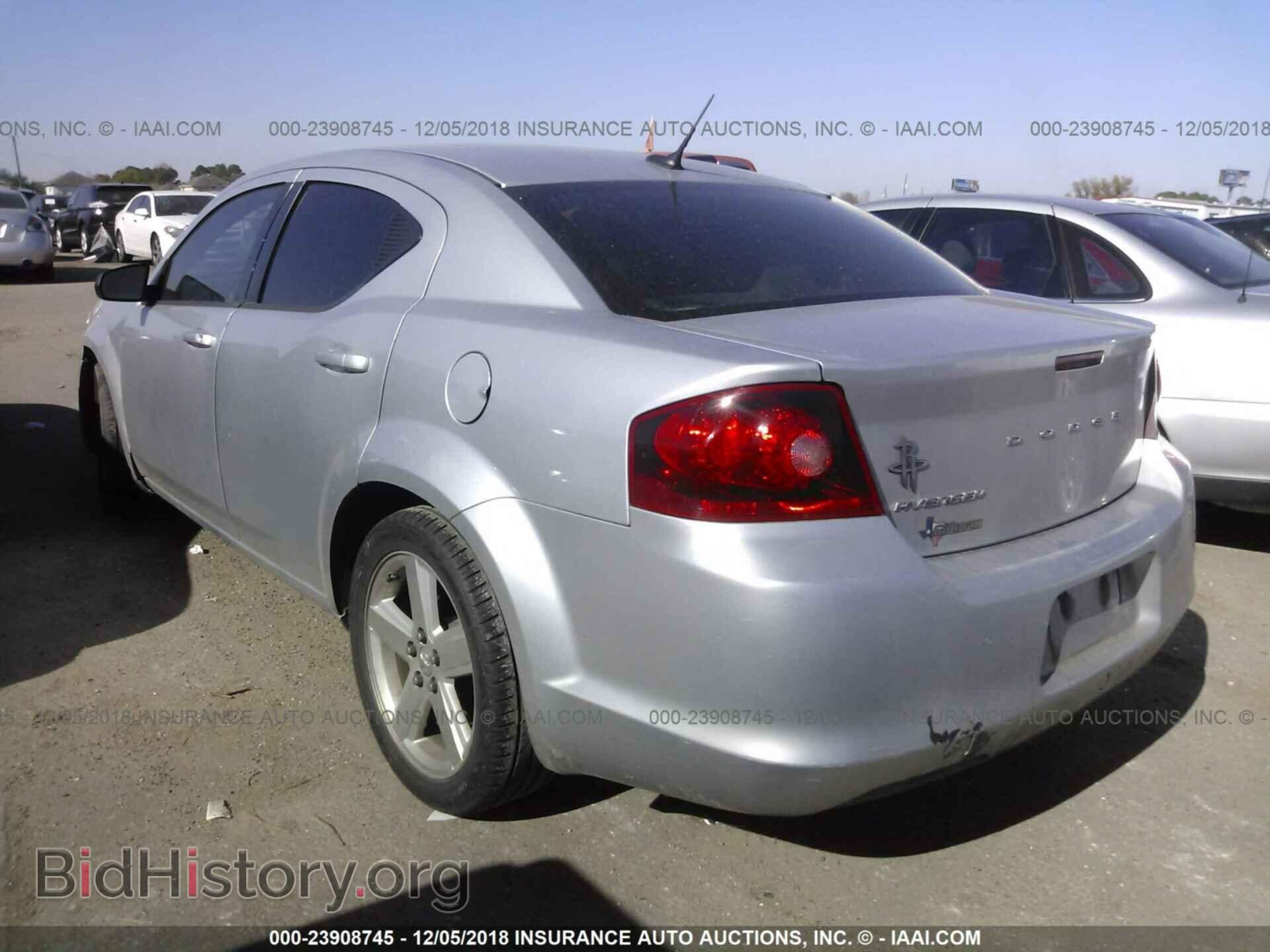 2011 Dodge Avenger - VIN: 1B3BD4FB2BN598693 - Фото 3