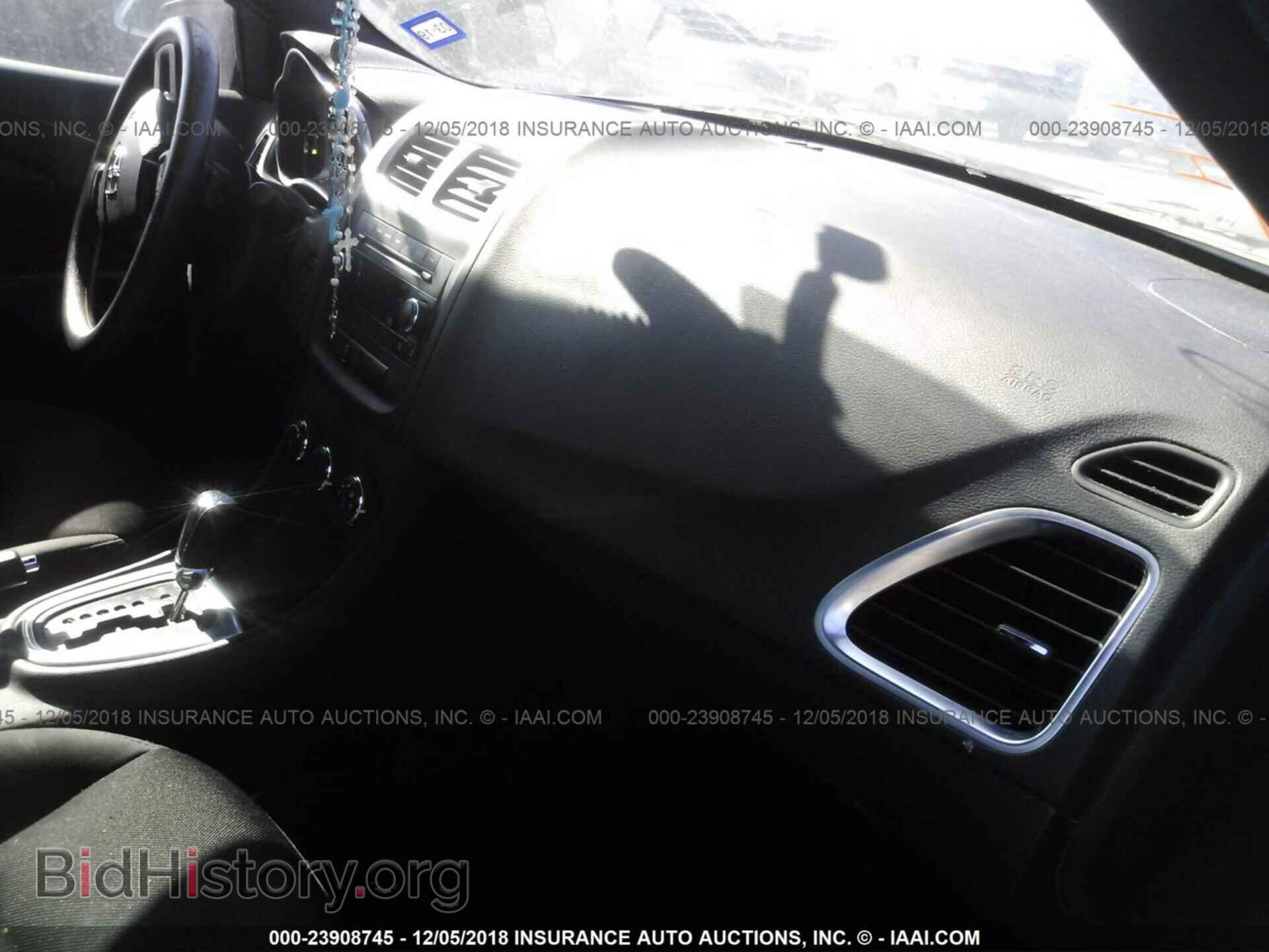 2011 Dodge Avenger - VIN: 1B3BD4FB2BN598693 - Фото 5