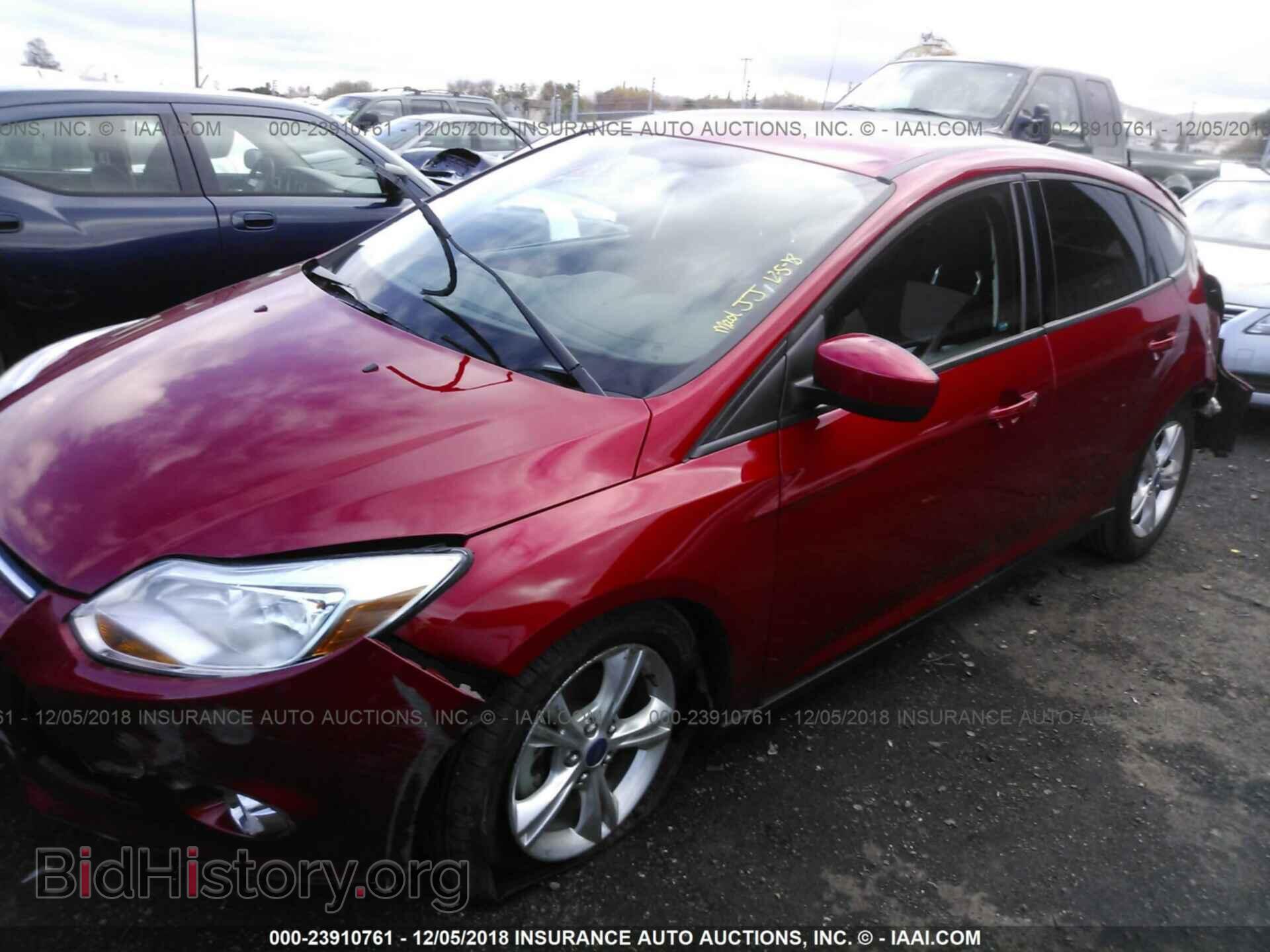 2012 Ford Focus - VIN: 1FAHP3K24CL244371 - Photo 2