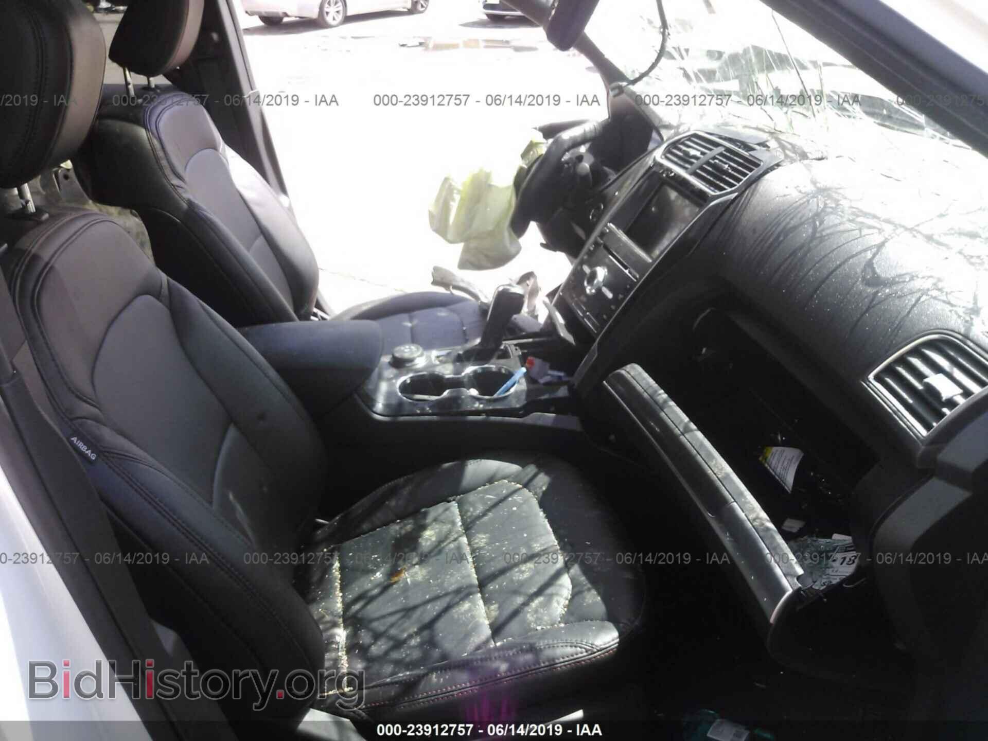 2018 Ford Explorer - VIN: 1FM5K8GT5JGC02027 - Фото 5
