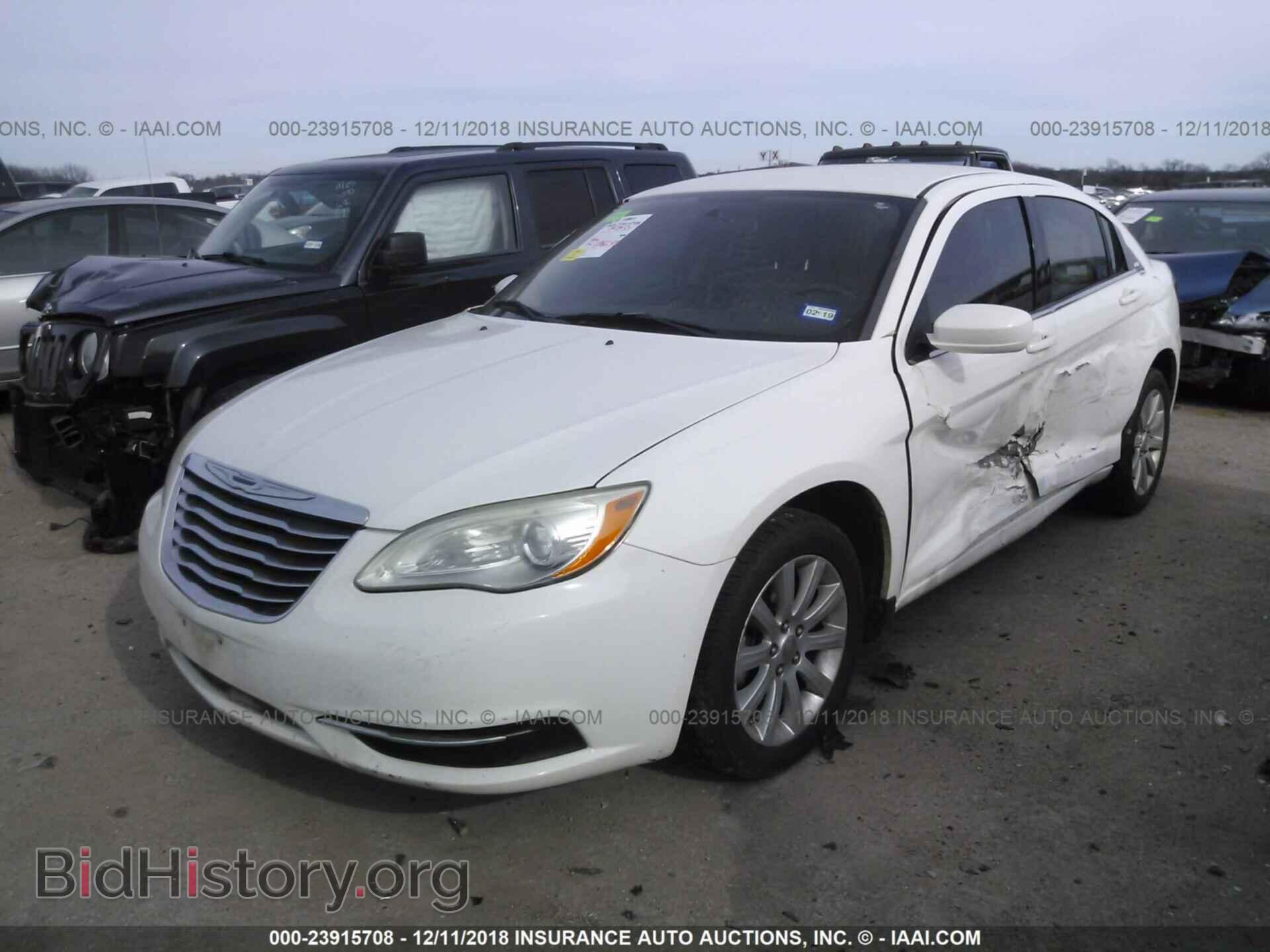2011 CHRYSLER 200 - VIN: 1C3BC1FB0BN514035 - Фото 2