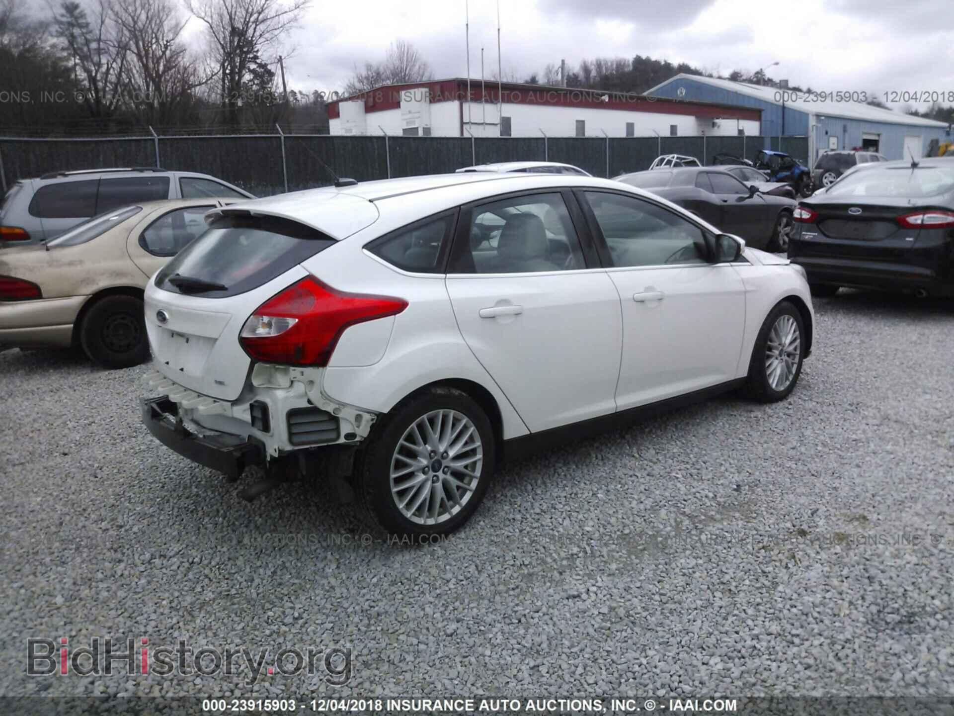 2012 Ford Focus - VIN: 1FAHP3M22CL460684 - Photo 4