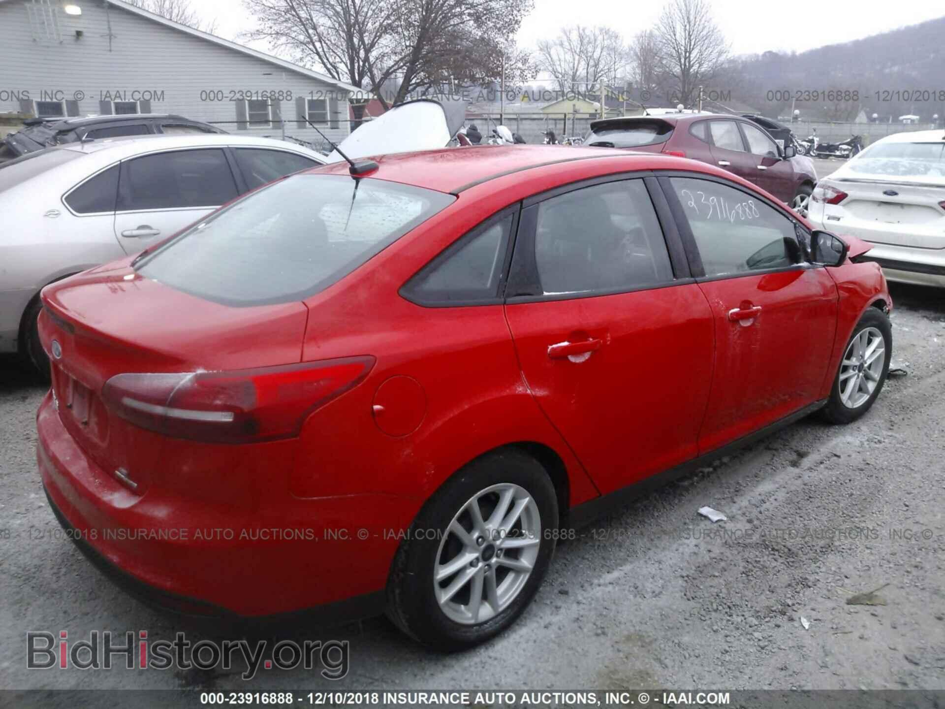 2016 Ford Focus - VIN: 1FADP3F28GL288386 - Фото 4