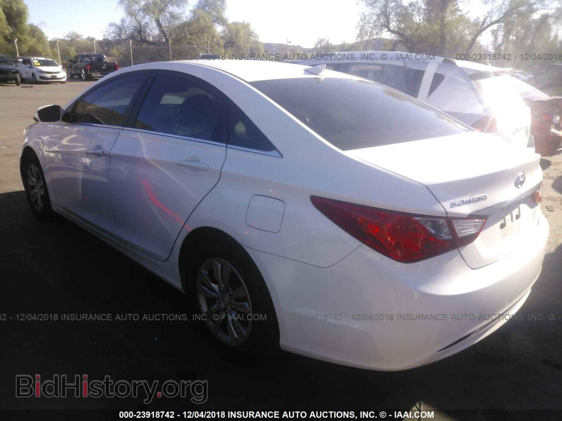 2012 Hyundai Sonata - VIN: 5NPEB4ACXCH419030 - Фото 3