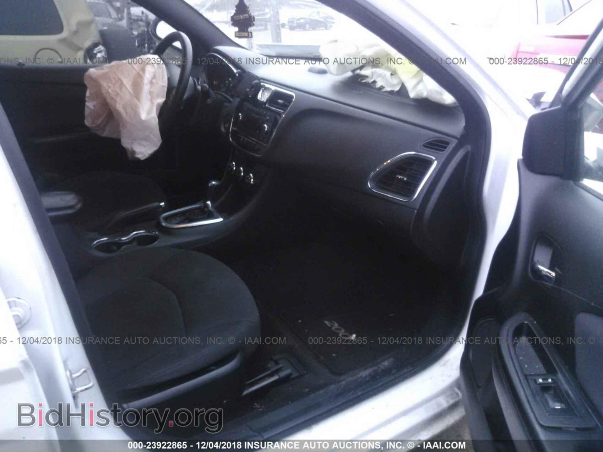 2012 CHRYSLER 200 - VIN: 1C3CCBAB9CN271621 - Фото 5