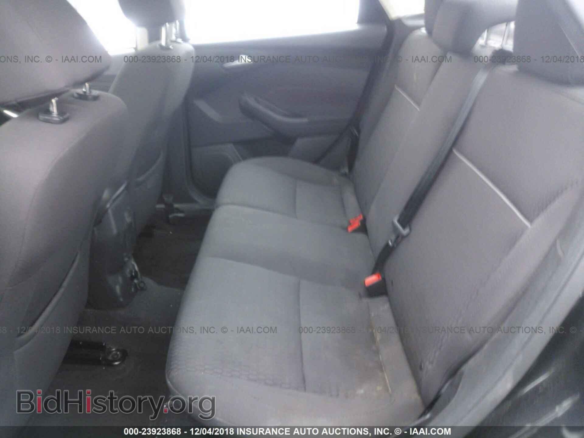 2012 Ford Focus - VIN: 1FAHP3H27CL436679 - Photo 8