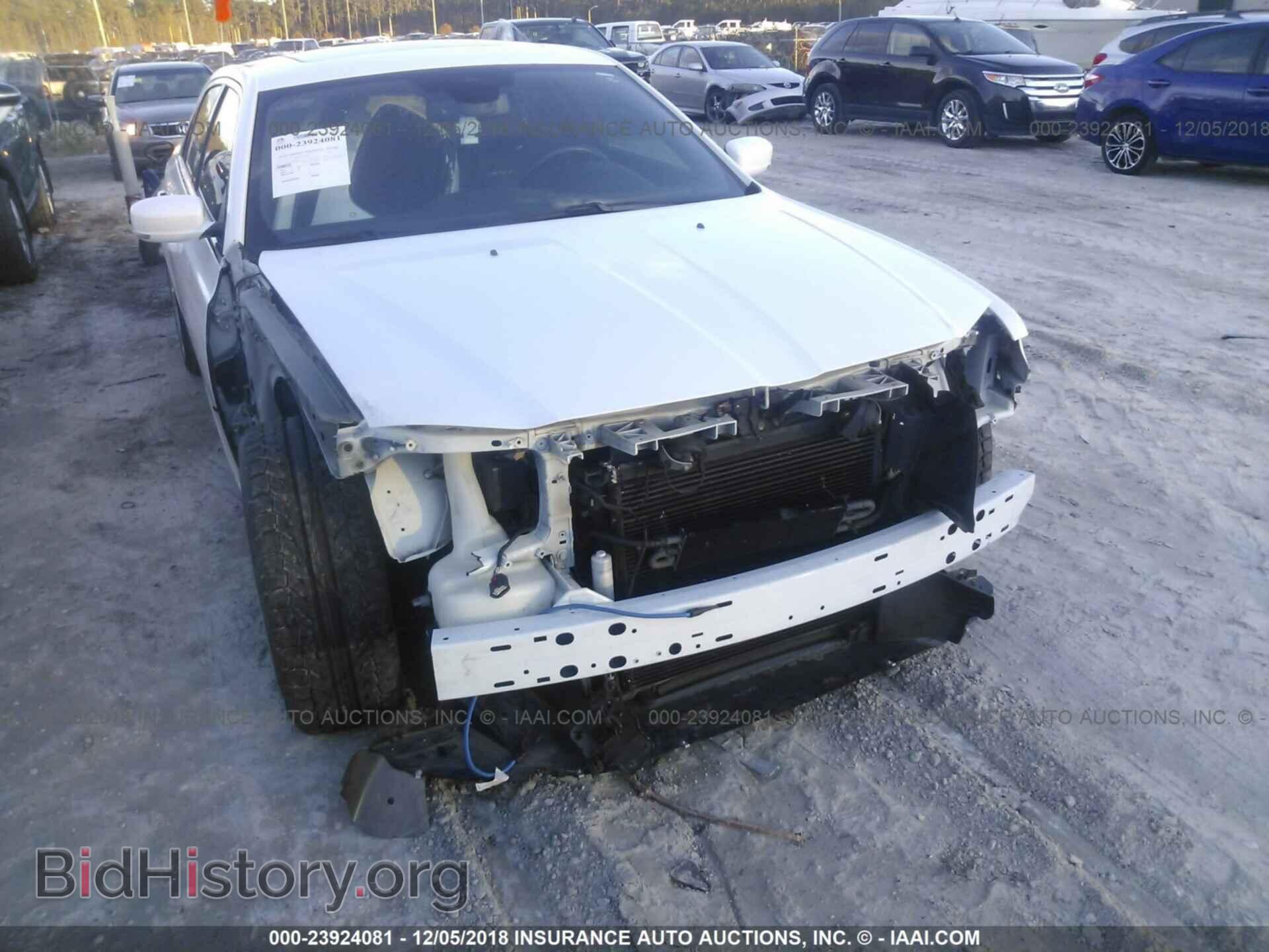 2012 CHRYSLER 300 - VIN: 2C3CCAFJ5CH800243 - Фото 6