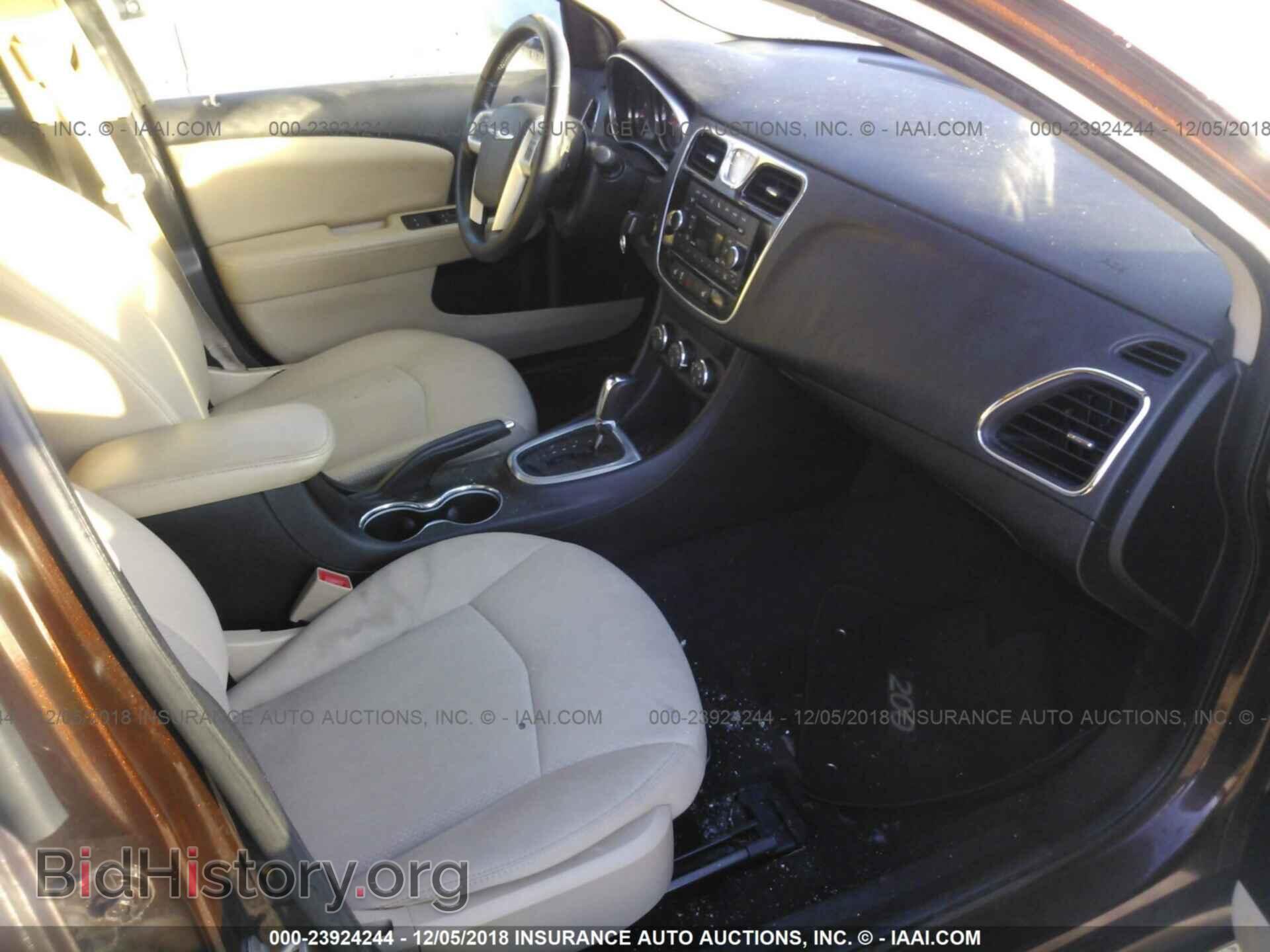 2013 Chrysler 200 - VIN: 1C3CCBBBXDN649803 - Photo 5