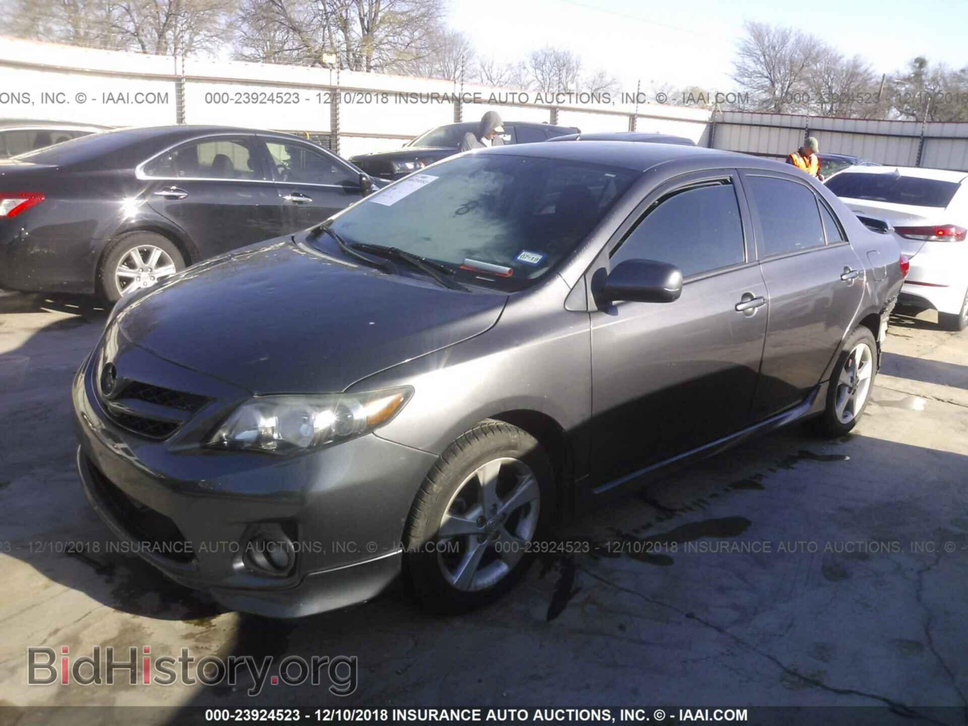 2013 Toyota Corolla - VIN: 5YFBU4EE7DP225049 - Фото 2