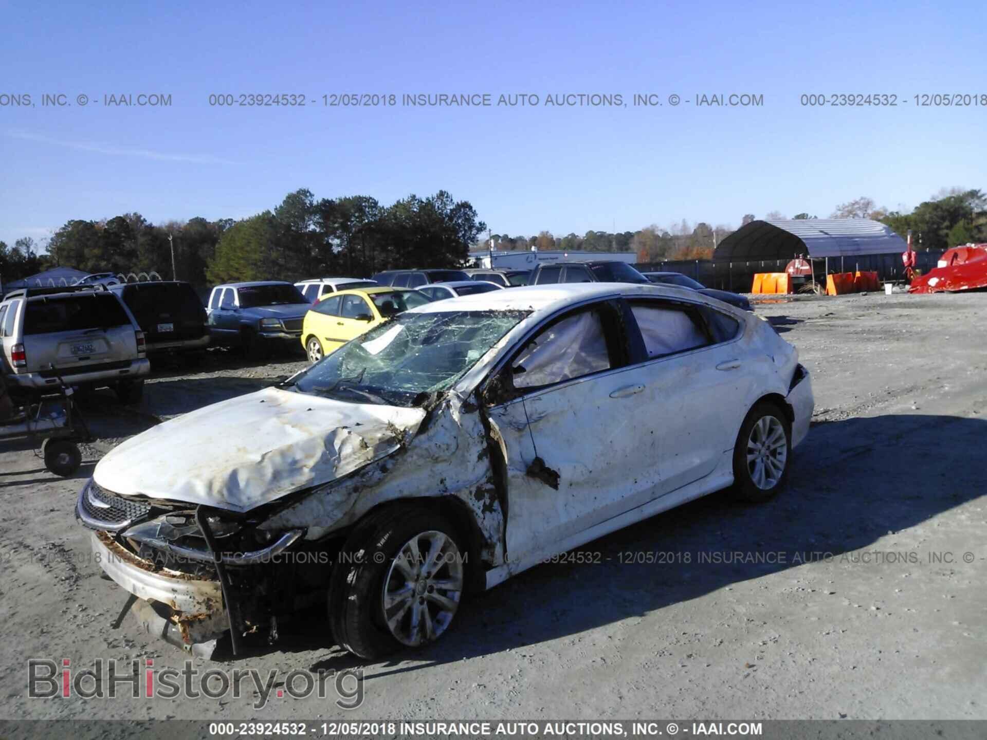 2015 CHRYSLER 200 - VIN: 1C3CCCAB3FN719152 - Фото 2