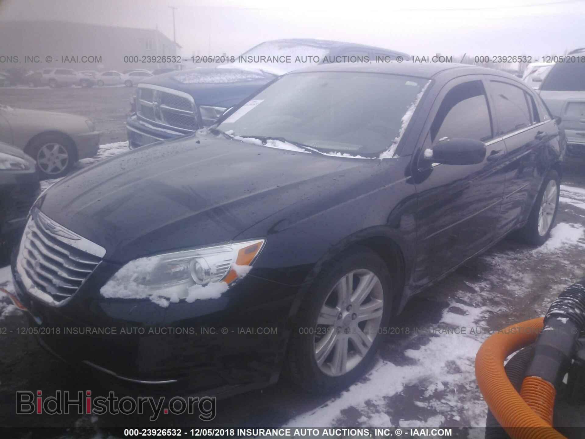 2012 CHRYSLER 200 - VIN: 1C3CCBAB8CN317035 - Фото 2