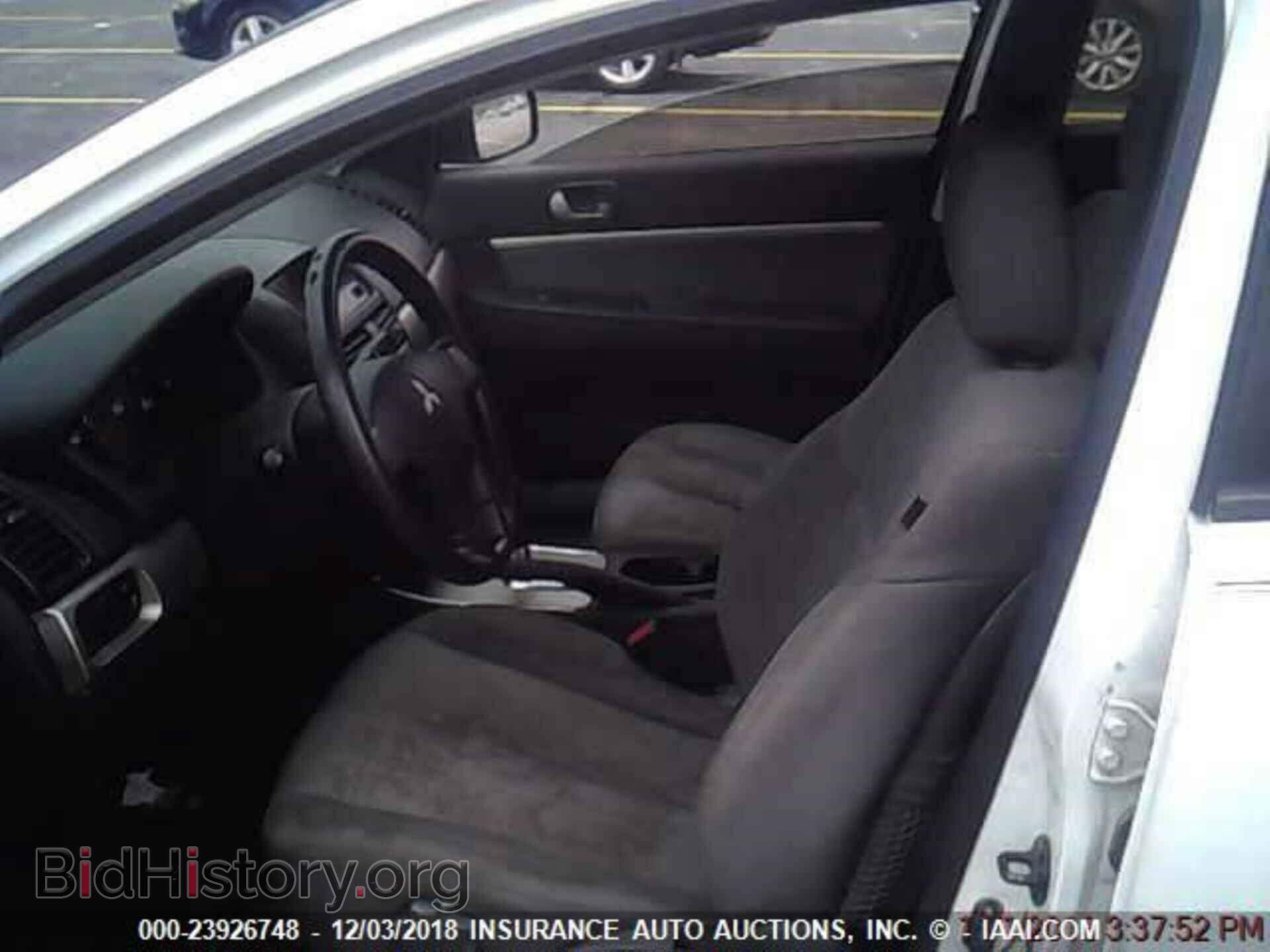 2011 Mitsubishi Galant - VIN: 4A32B2FF8BE008876 - Фото 4