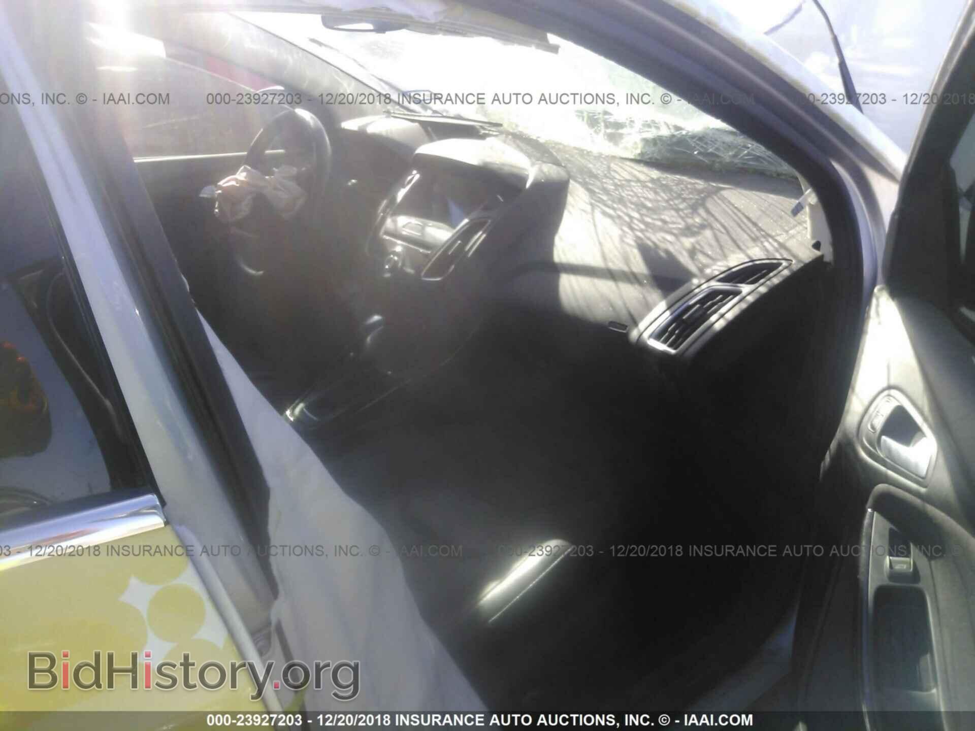 2016 FORD FOCUS - VIN: 1FADP3N29GL351058 - Photo 5
