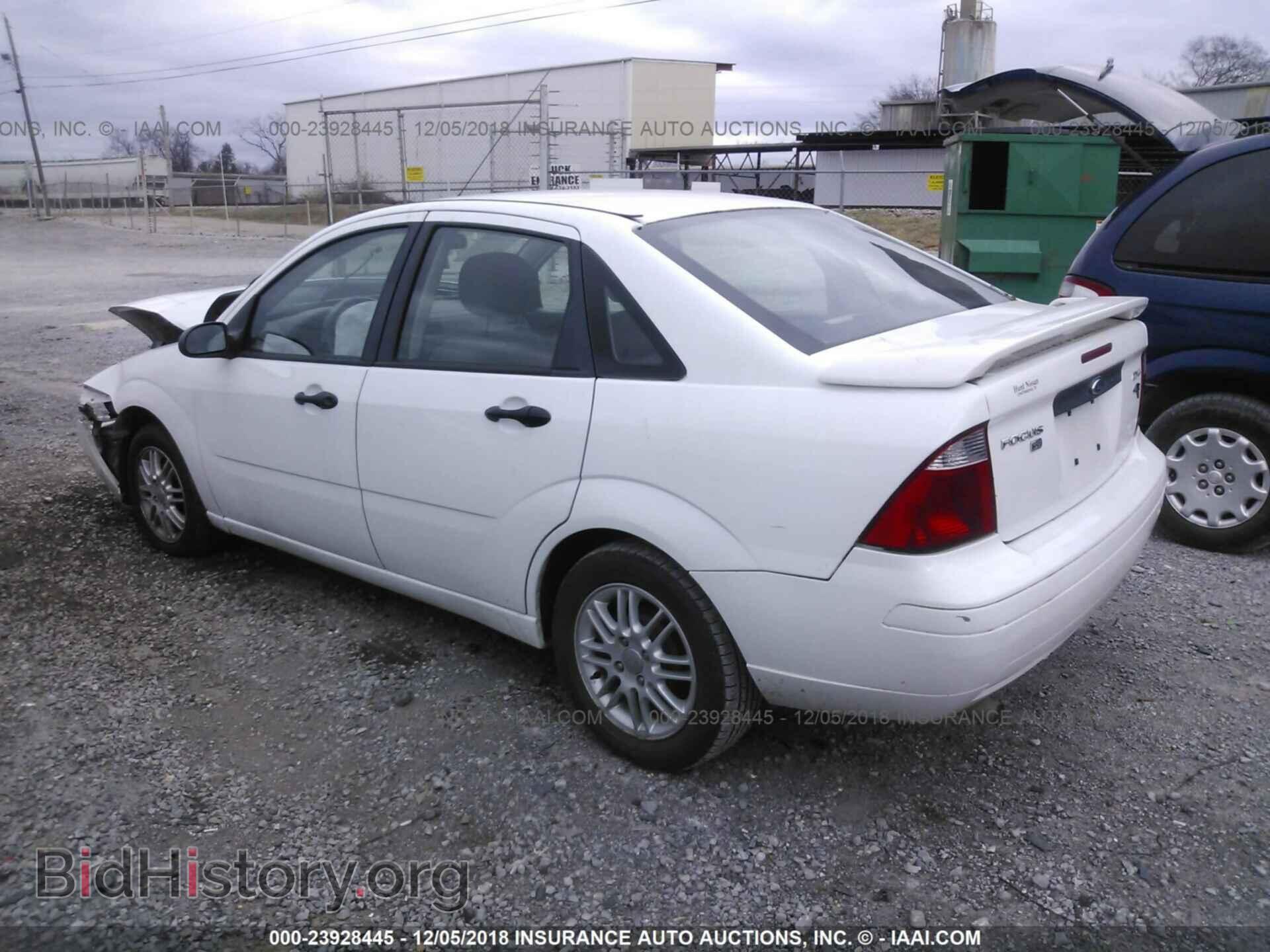 2006 FORD FOCUS - VIN: 1FAFP34N36W215929 - Фото 3