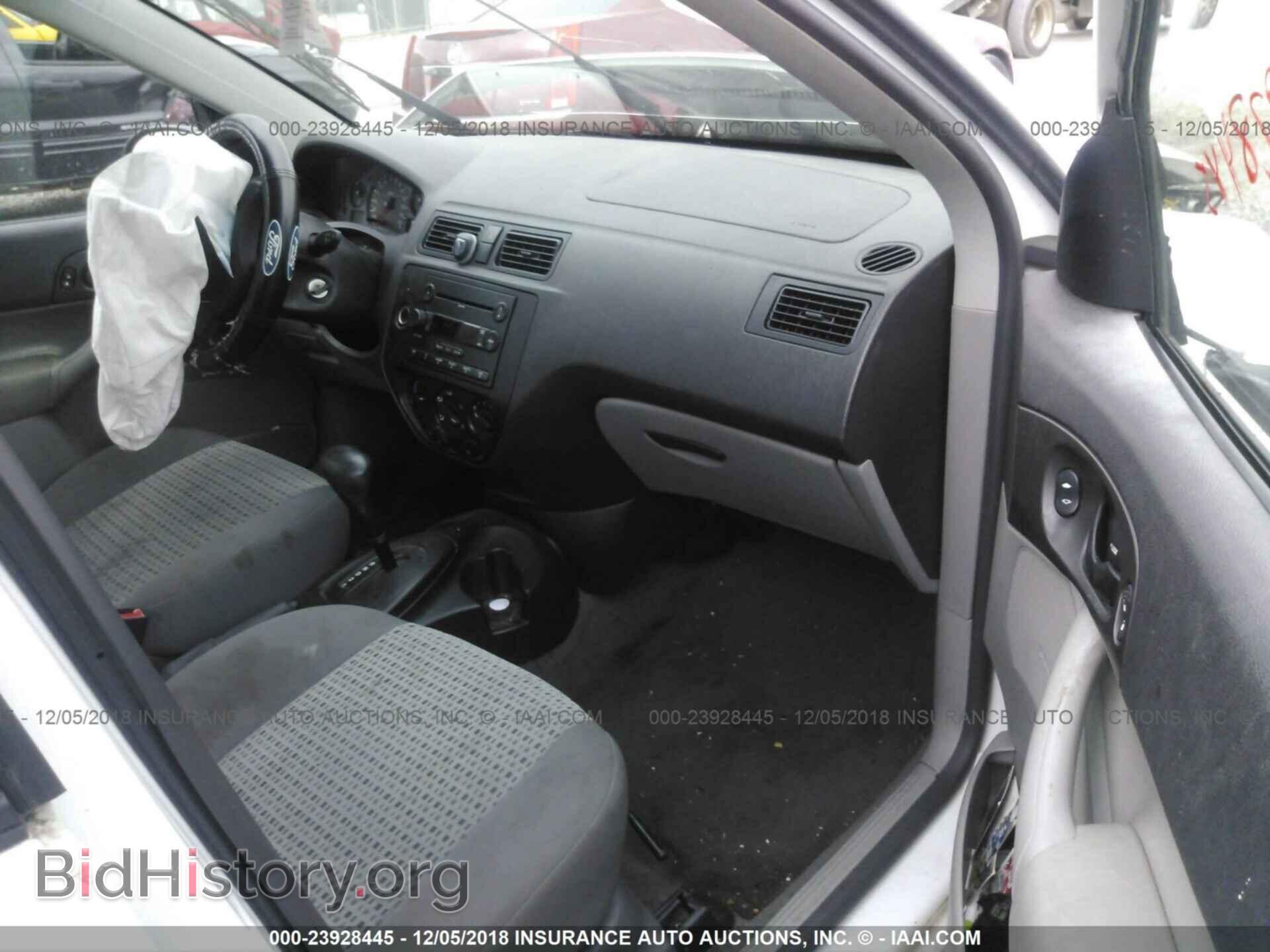 2006 FORD FOCUS - VIN: 1FAFP34N36W215929 - Фото 5