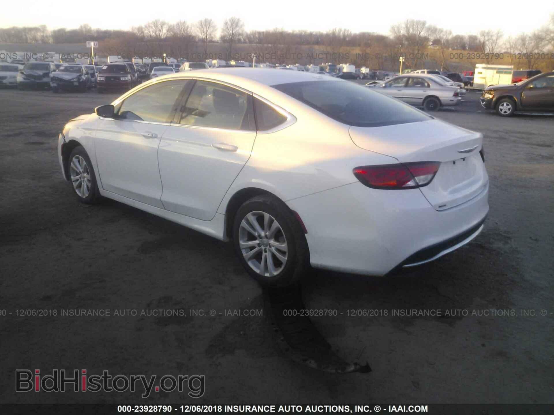 2015 CHRYSLER 200 - VIN: 1C3CCCAB2FN734502 - Фото 3