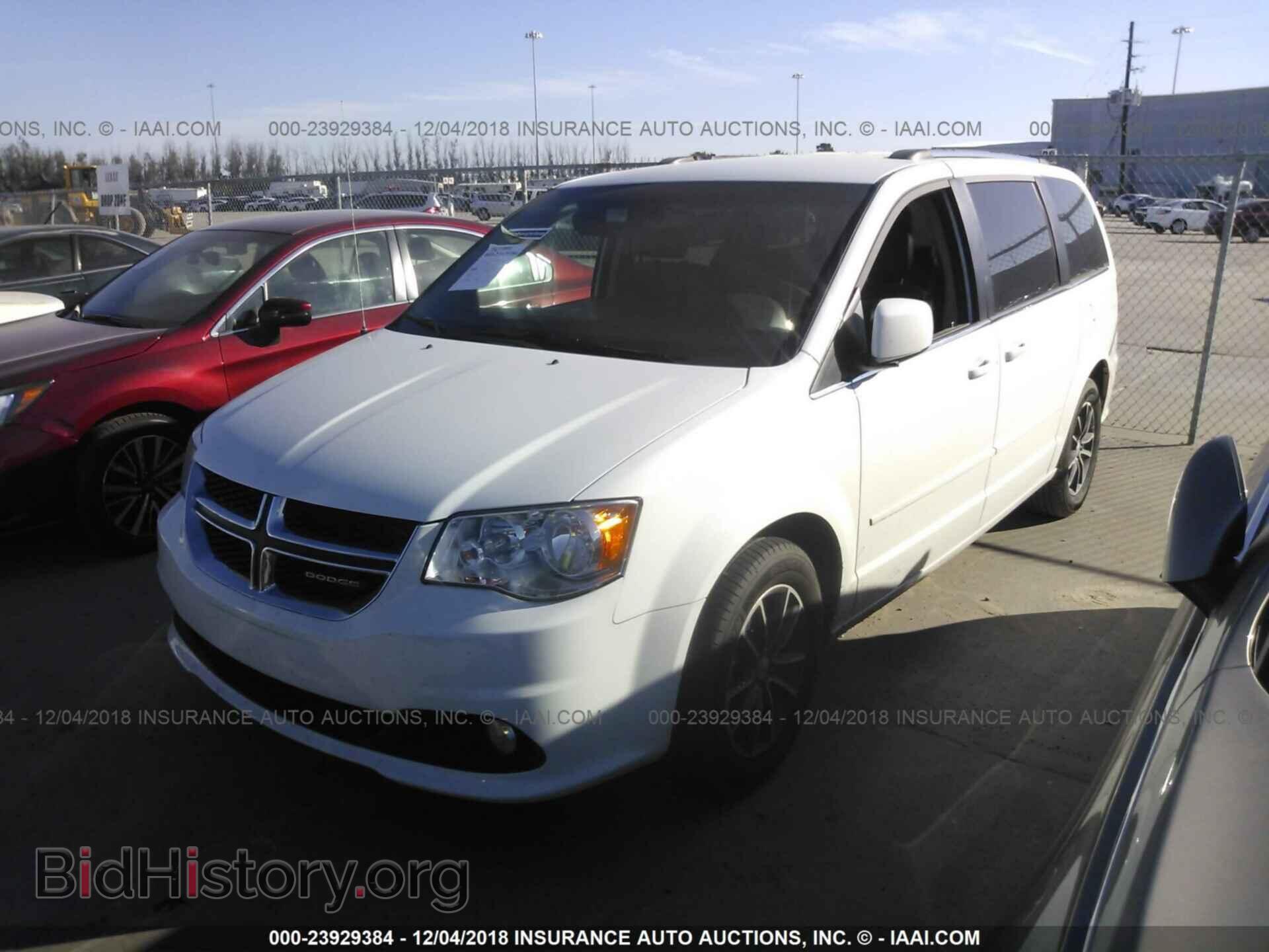 2017 Dodge Grand caravan - VIN: 2C4RDGCG2HR848041 - Фото 2