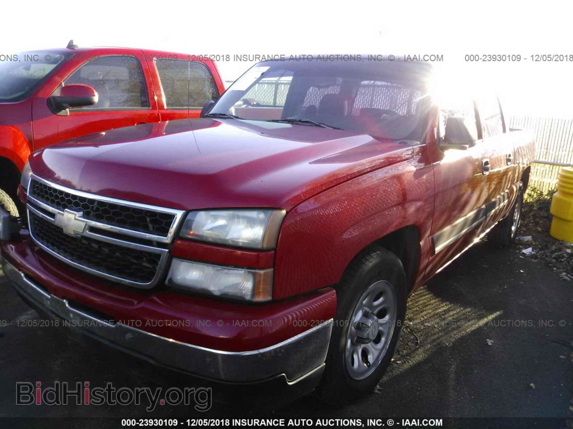 2006 CHEVROLET SILVERADO - VIN: 2GCEC13V961247802 - Фото 2