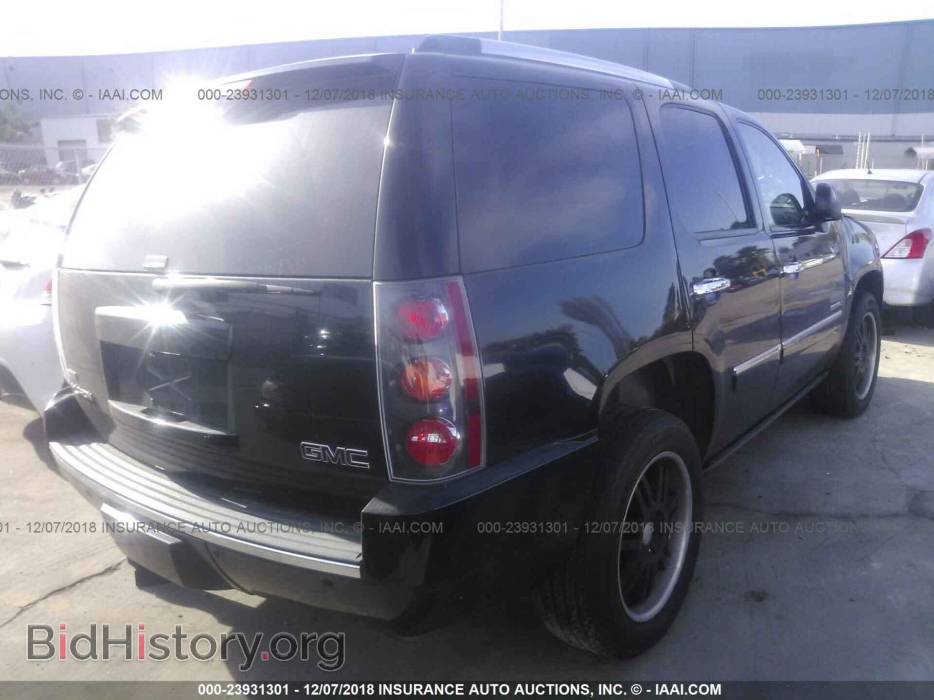2011 GMC YUKON - VIN: 1GKS2EEF3BR251286 - Photo 4