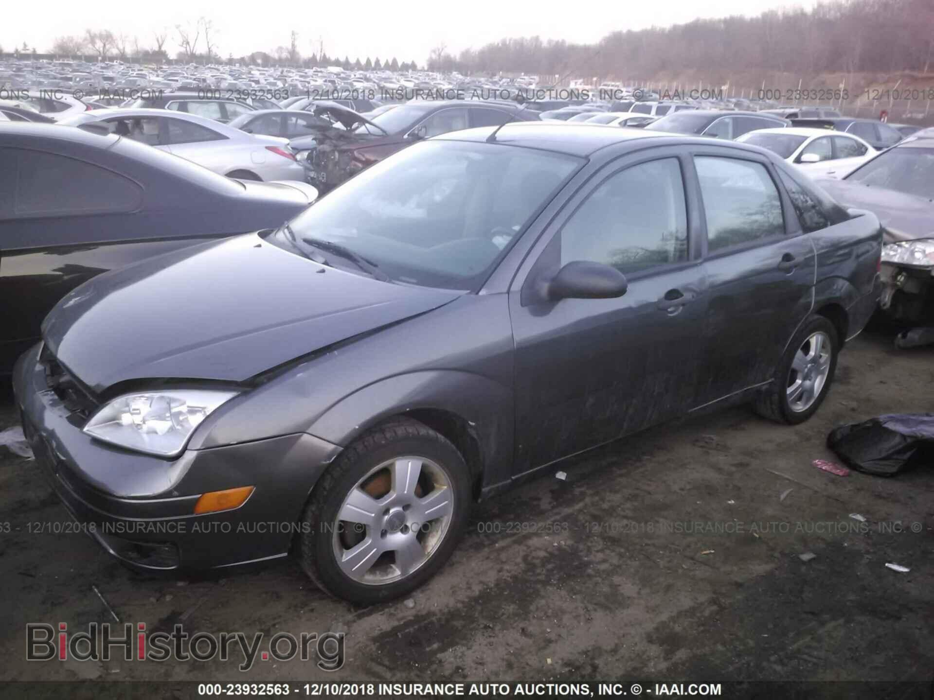 2007 FORD FOCUS - VIN: 1FAHP34N47W134836 - Фото 2