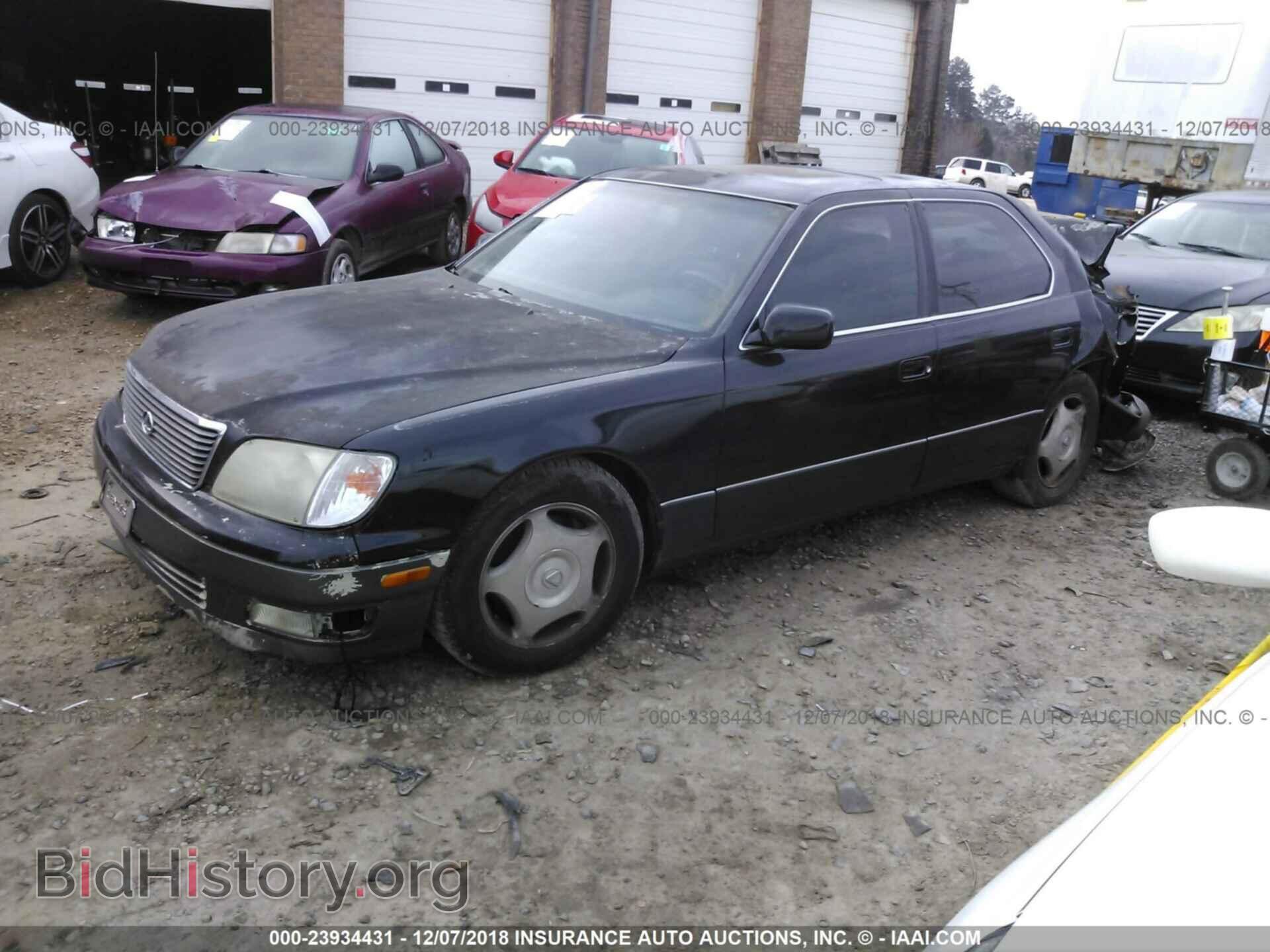 1998 LEXUS LS - VIN: JT8BH28FXW0100622 - Photo 2