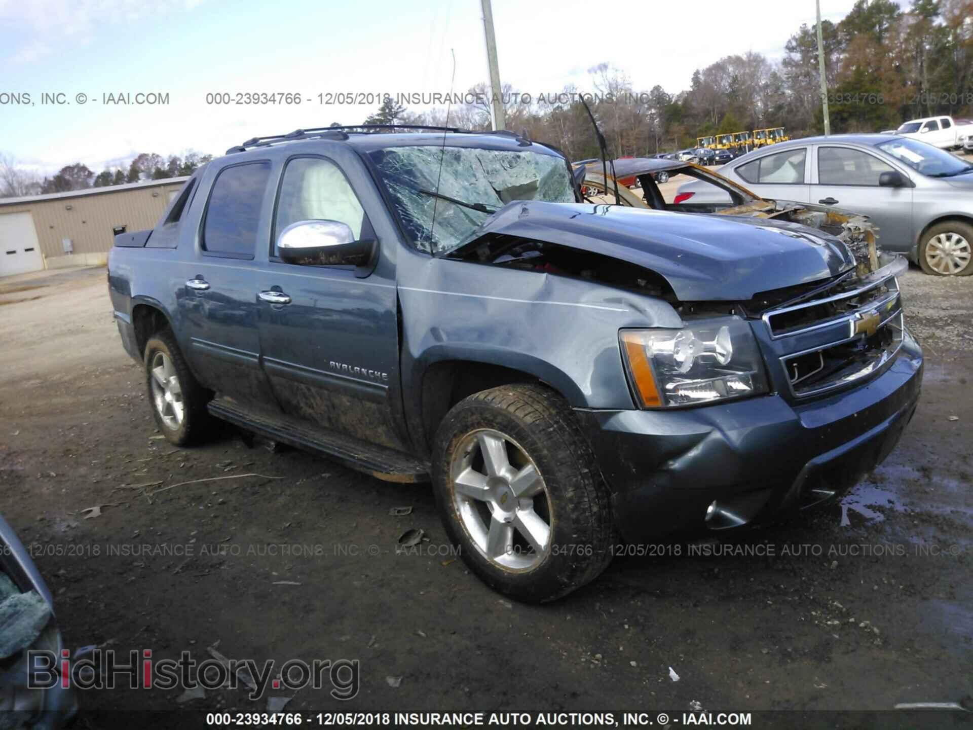Photo 3GNMCEE06CG132136 - CHEVROLET AVALANCHE 2012