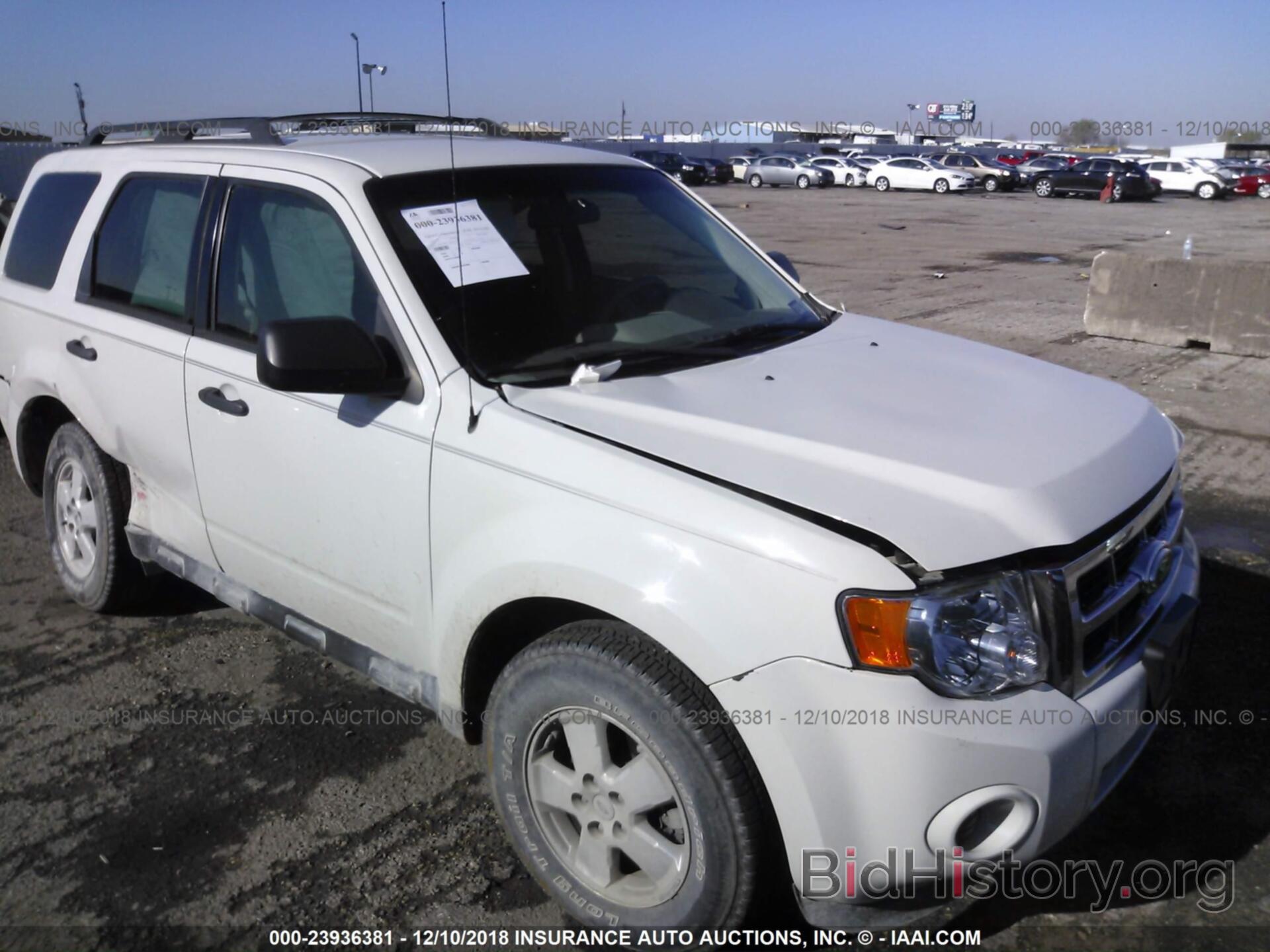 Photo 1FMCU0C70BKB13217 - FORD ESCAPE 2011