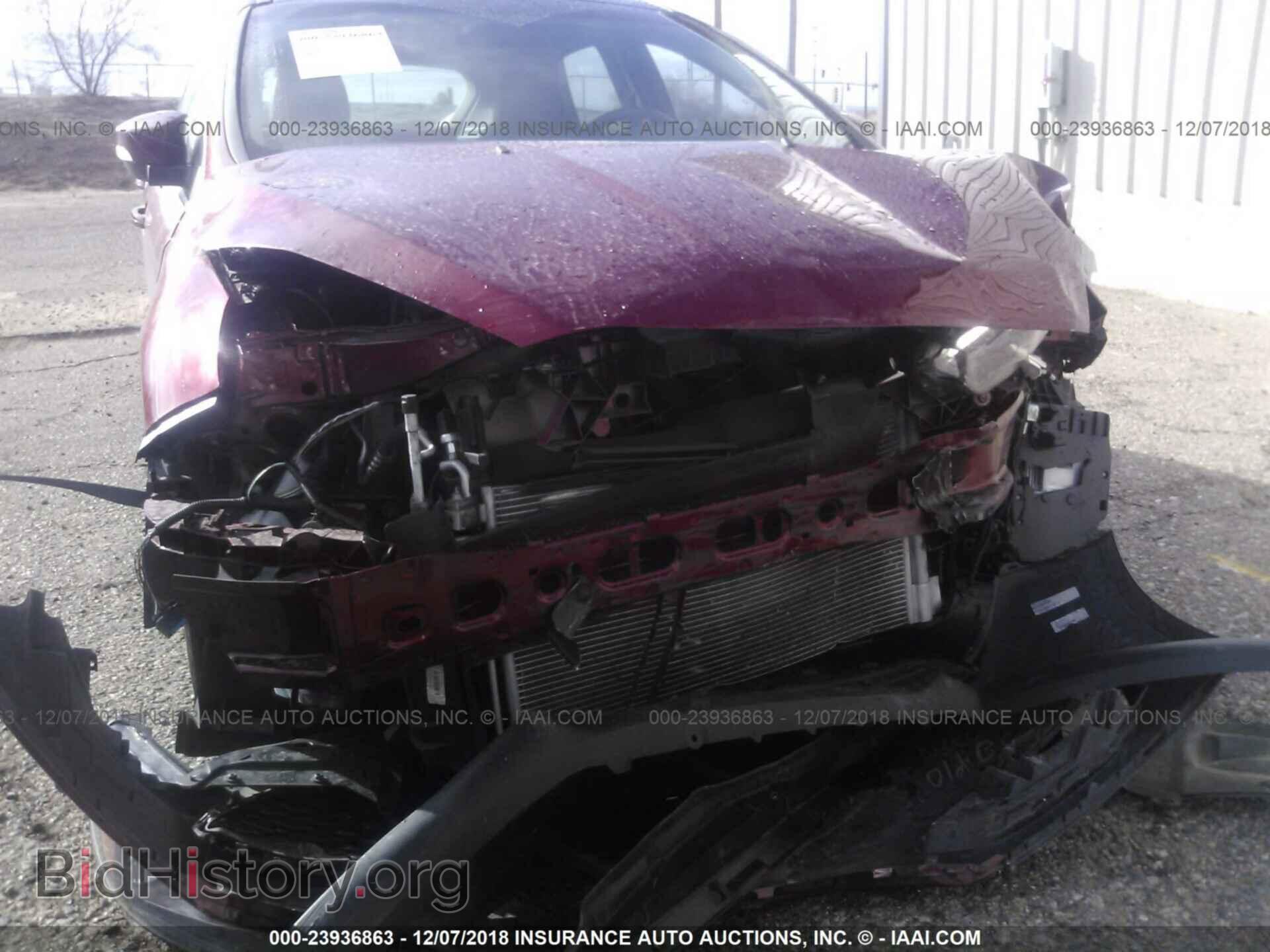 2016 Ford Focus - VIN: 1FADP3K21GL302781 - Photo 6