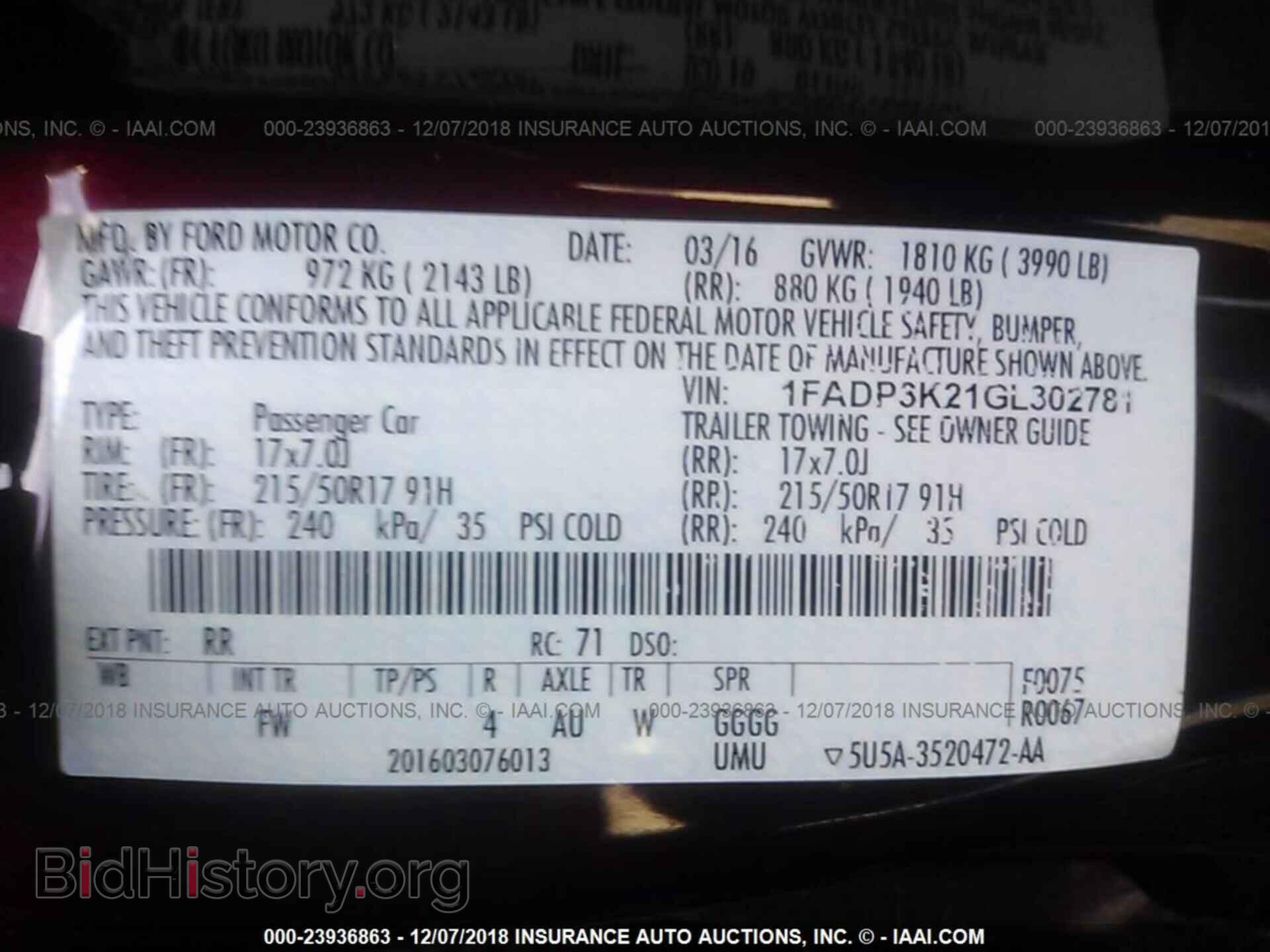 2016 Ford Focus - VIN: 1FADP3K21GL302781 - Photo 9