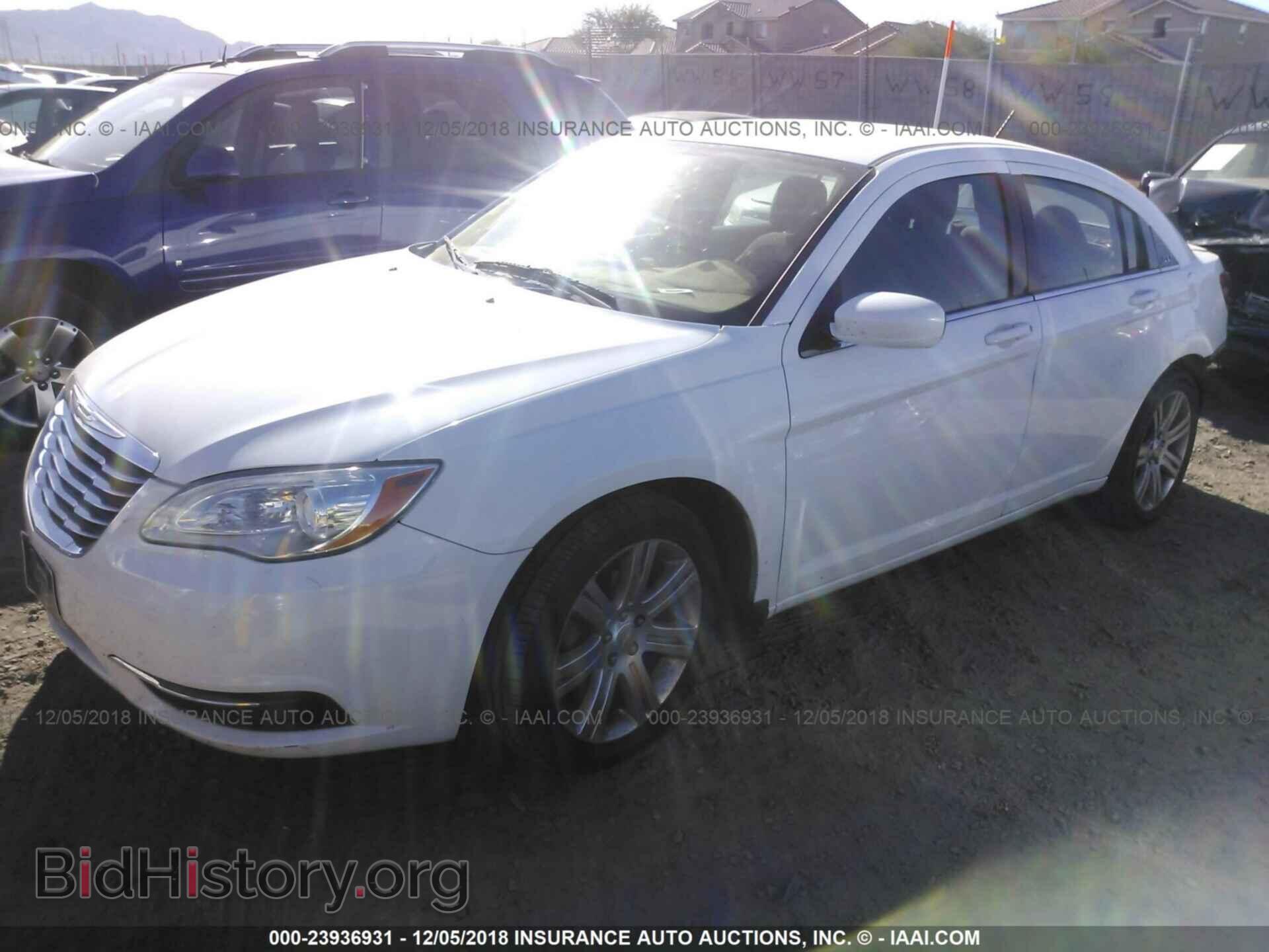 2013 CHRYSLER 200 - VIN: 1C3CCBBB5DN765328 - Photo 2