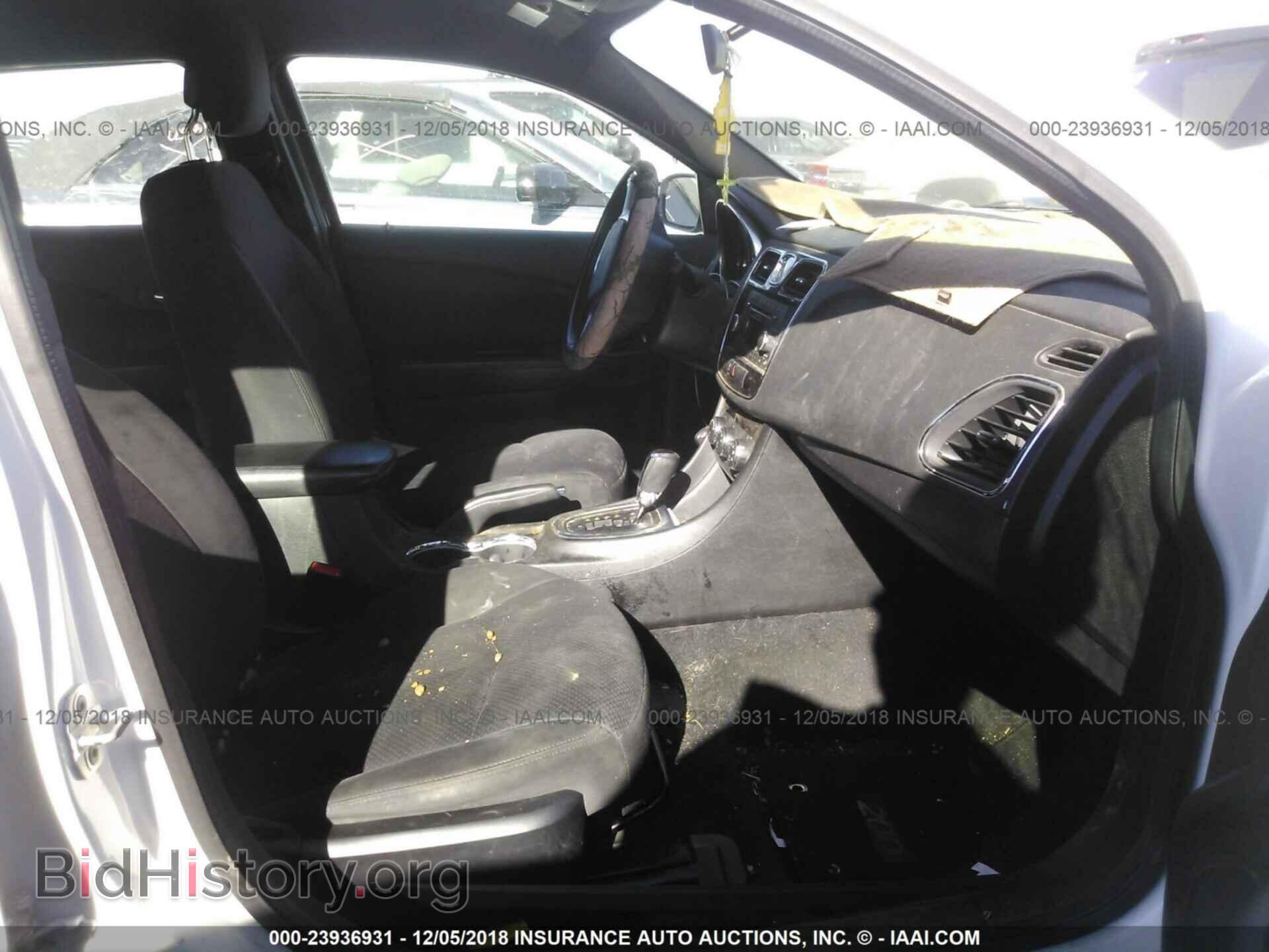 2013 CHRYSLER 200 - VIN: 1C3CCBBB5DN765328 - Photo 5