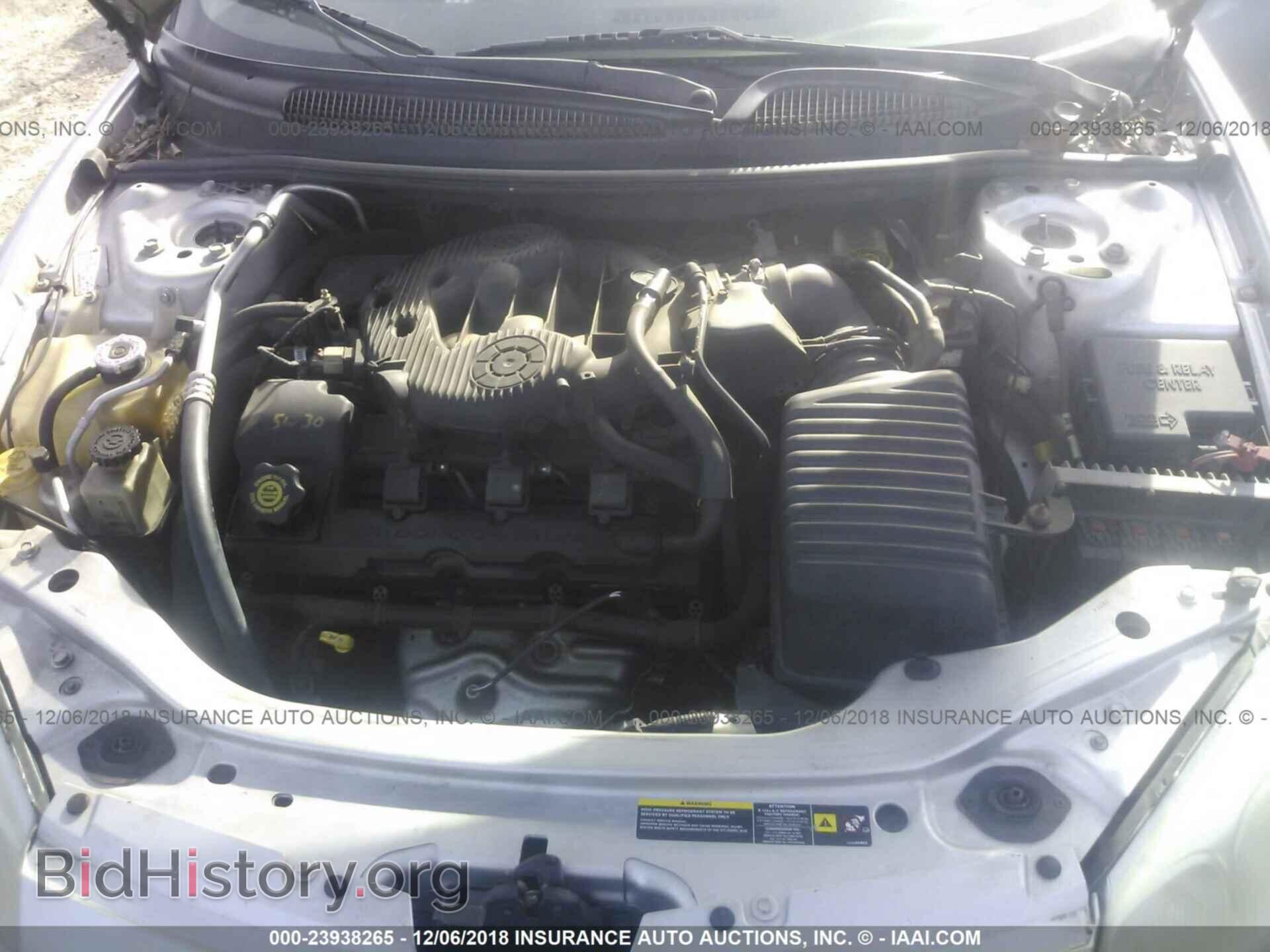 2004 CHRYSLER SEBRING - VIN: 1C3EL56R04N304331 - Фото 10