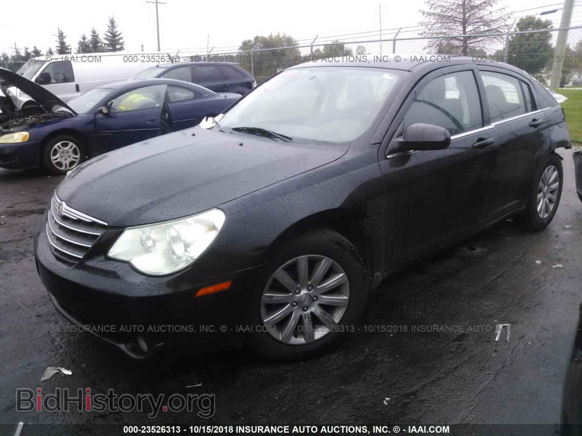 2010 CHRYSLER SEBRING - VIN: 1C3CC5FD9AN201285 - Фото 2