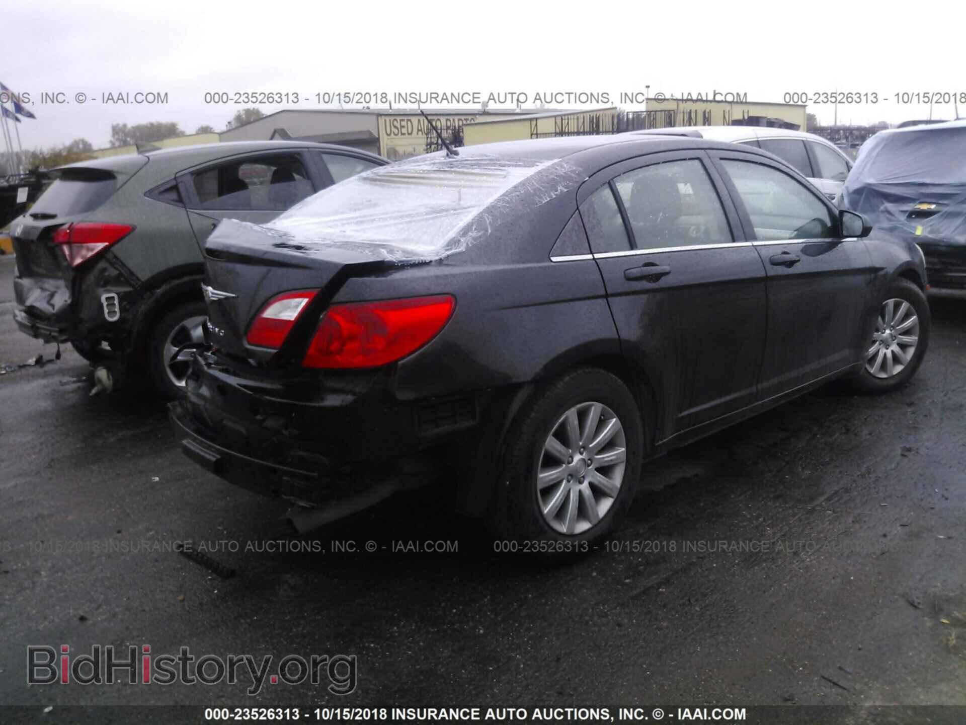 2010 CHRYSLER SEBRING - VIN: 1C3CC5FD9AN201285 - Фото 4