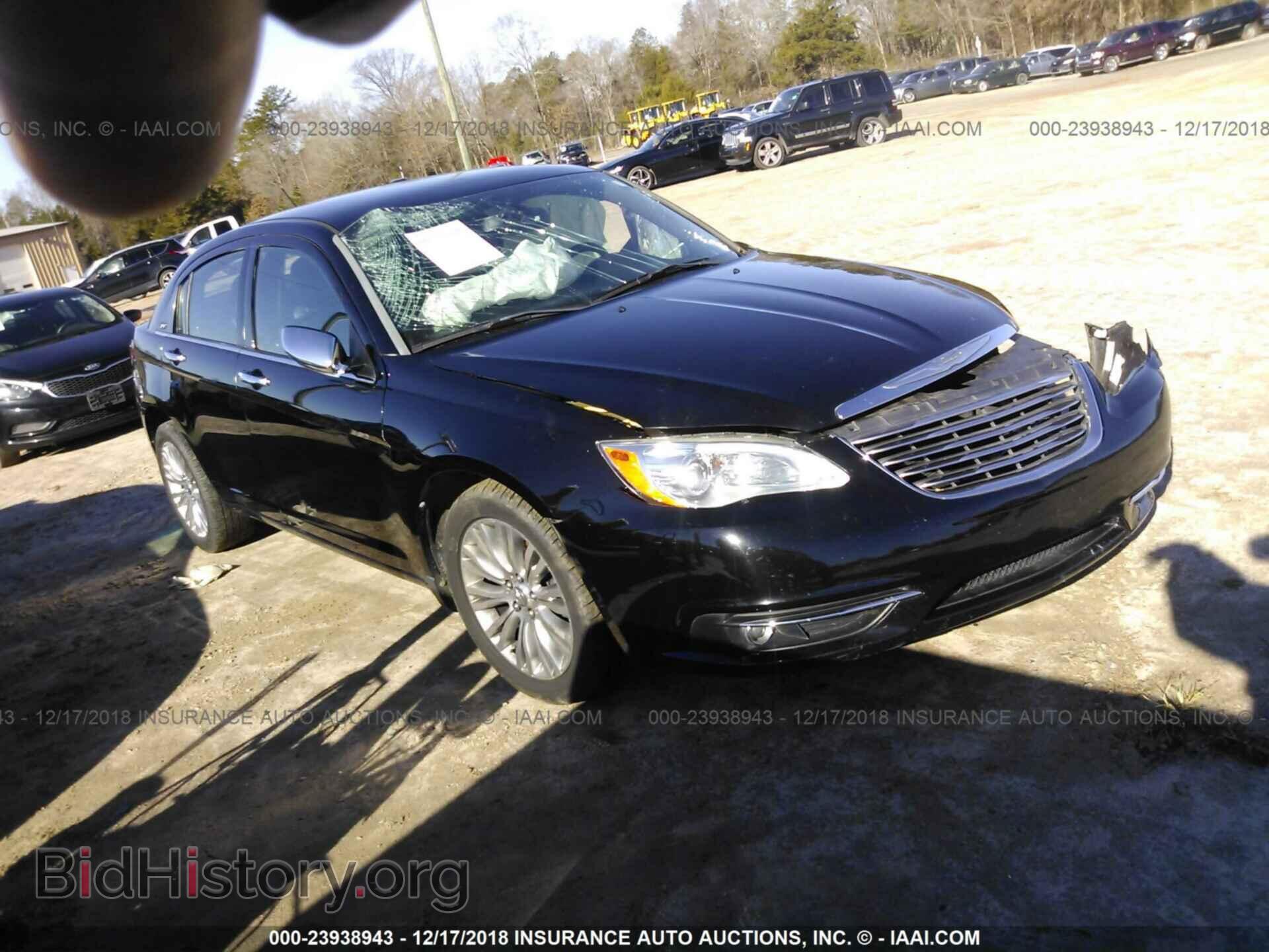 Photo 1C3BC2FG3BN579575 - CHRYSLER 200 2011