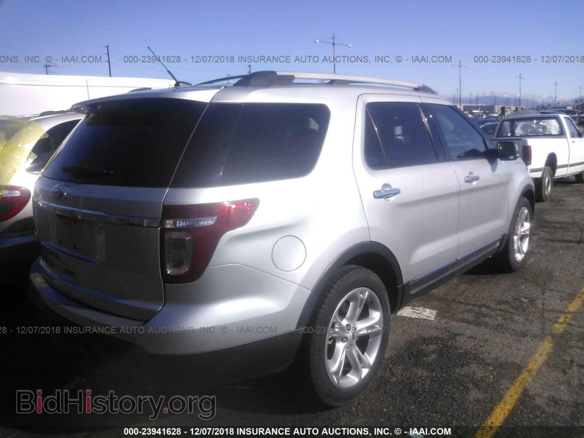 2012 Ford Explorer - VIN: 1FMHK7F85CGA73455 - Photo 4
