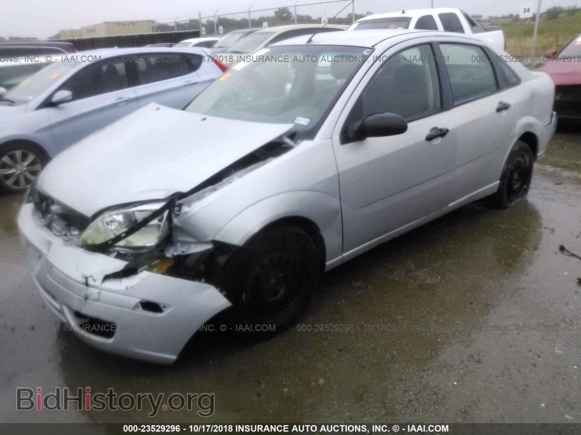 2007 FORD FOCUS - VIN: 1FAFP34N47W267068 - Photo 2