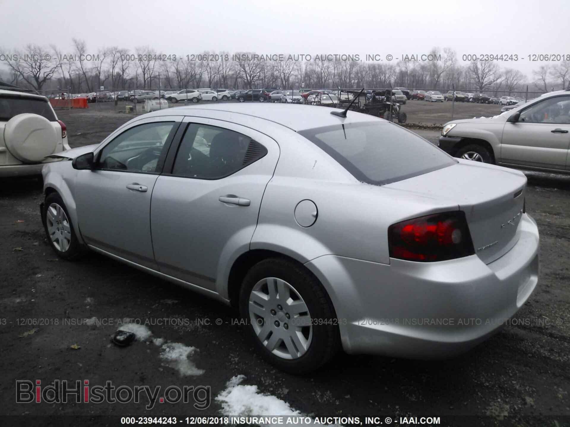 2011 Dodge Avenger - VIN: 1B3BD4FBXBN598666 - Photo 3