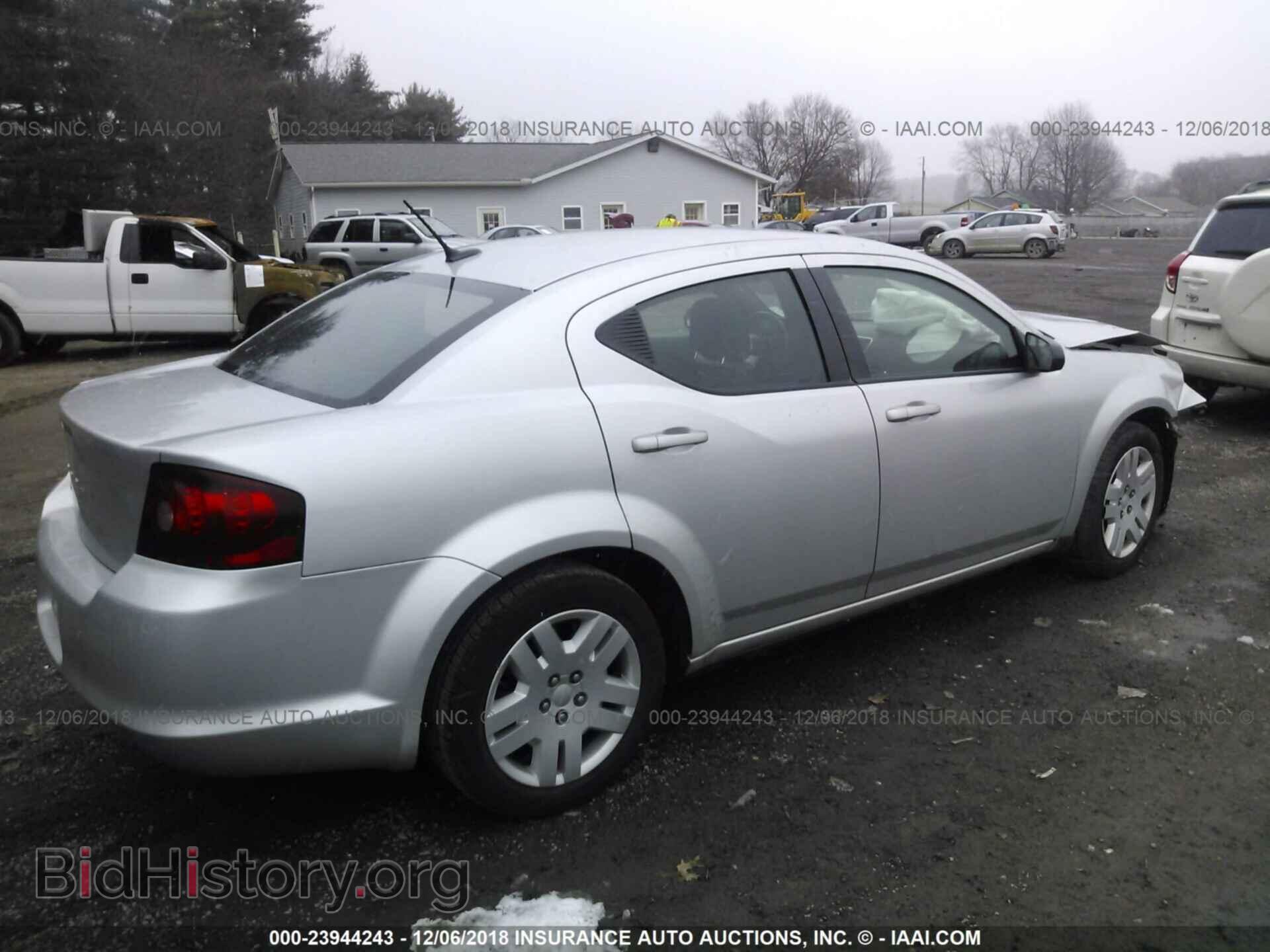 2011 Dodge Avenger - VIN: 1B3BD4FBXBN598666 - Photo 4