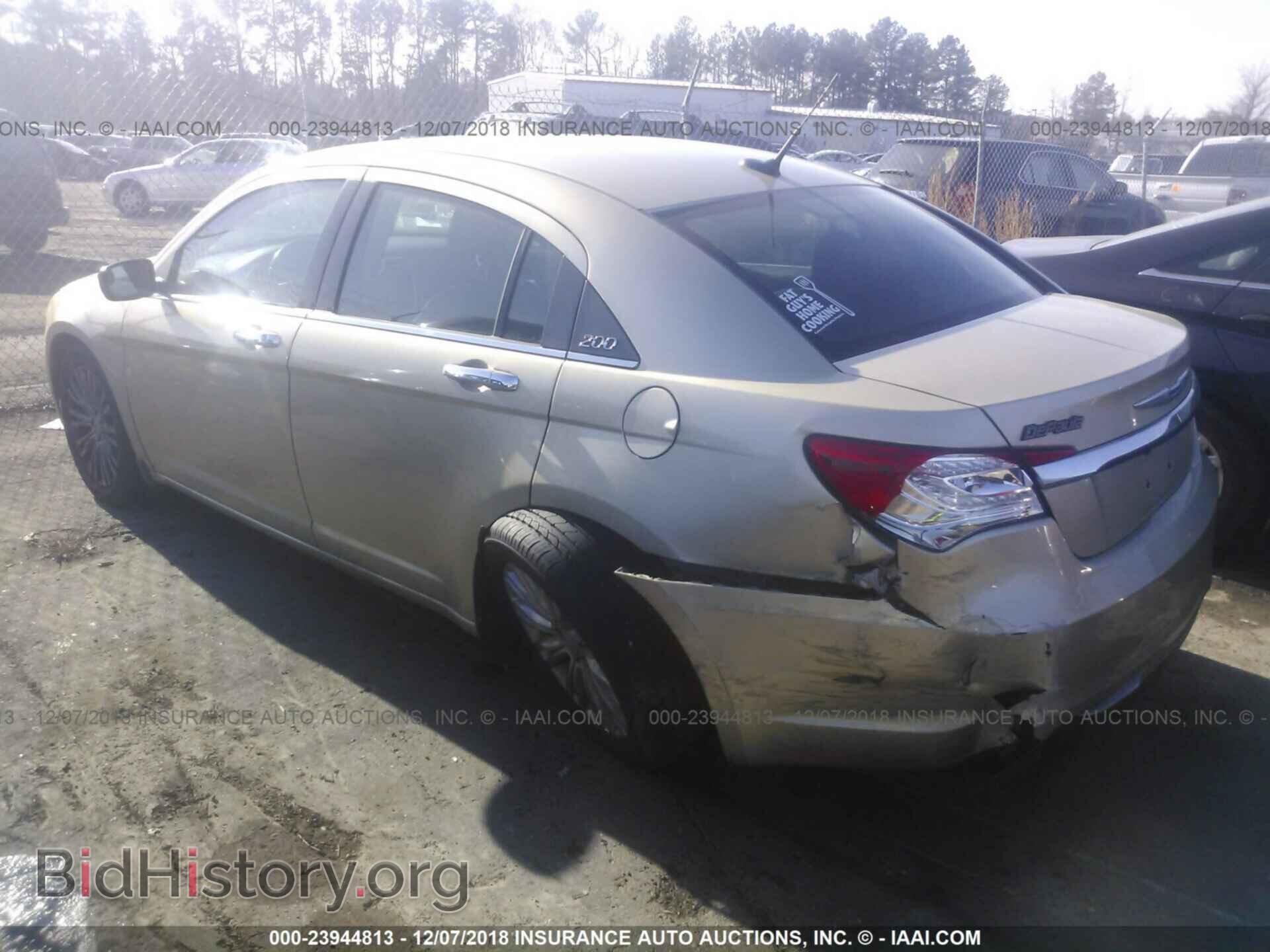 2011 CHRYSLER 200 - VIN: 1C3BC2FG2BN520498 - Photo 3