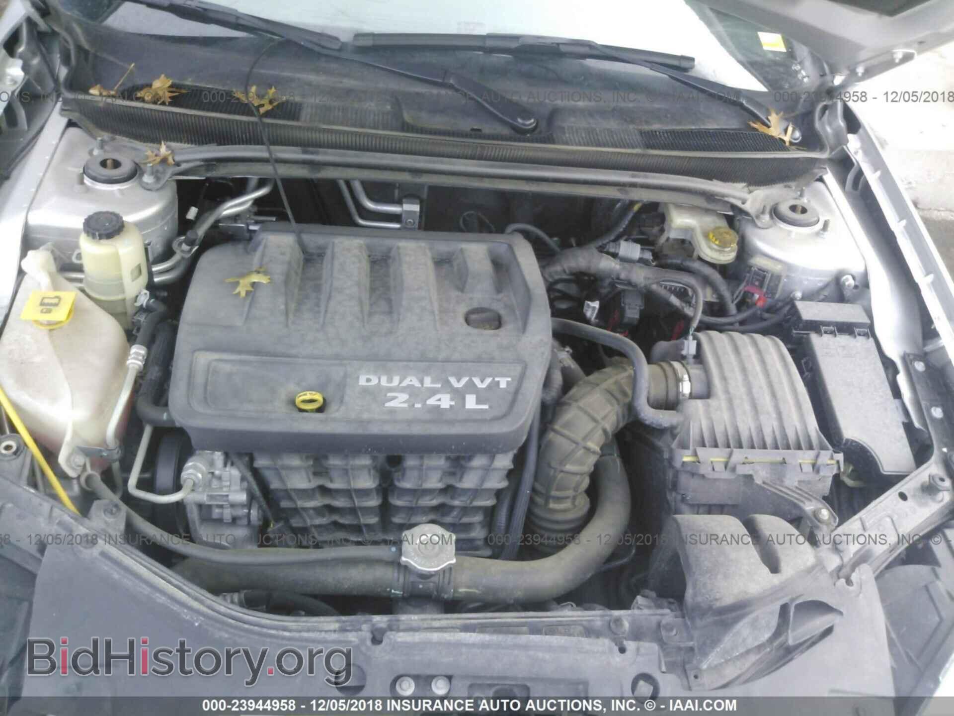 2011 CHRYSLER 200 - VIN: 1C3BC2FB1BN579983 - Photo 10