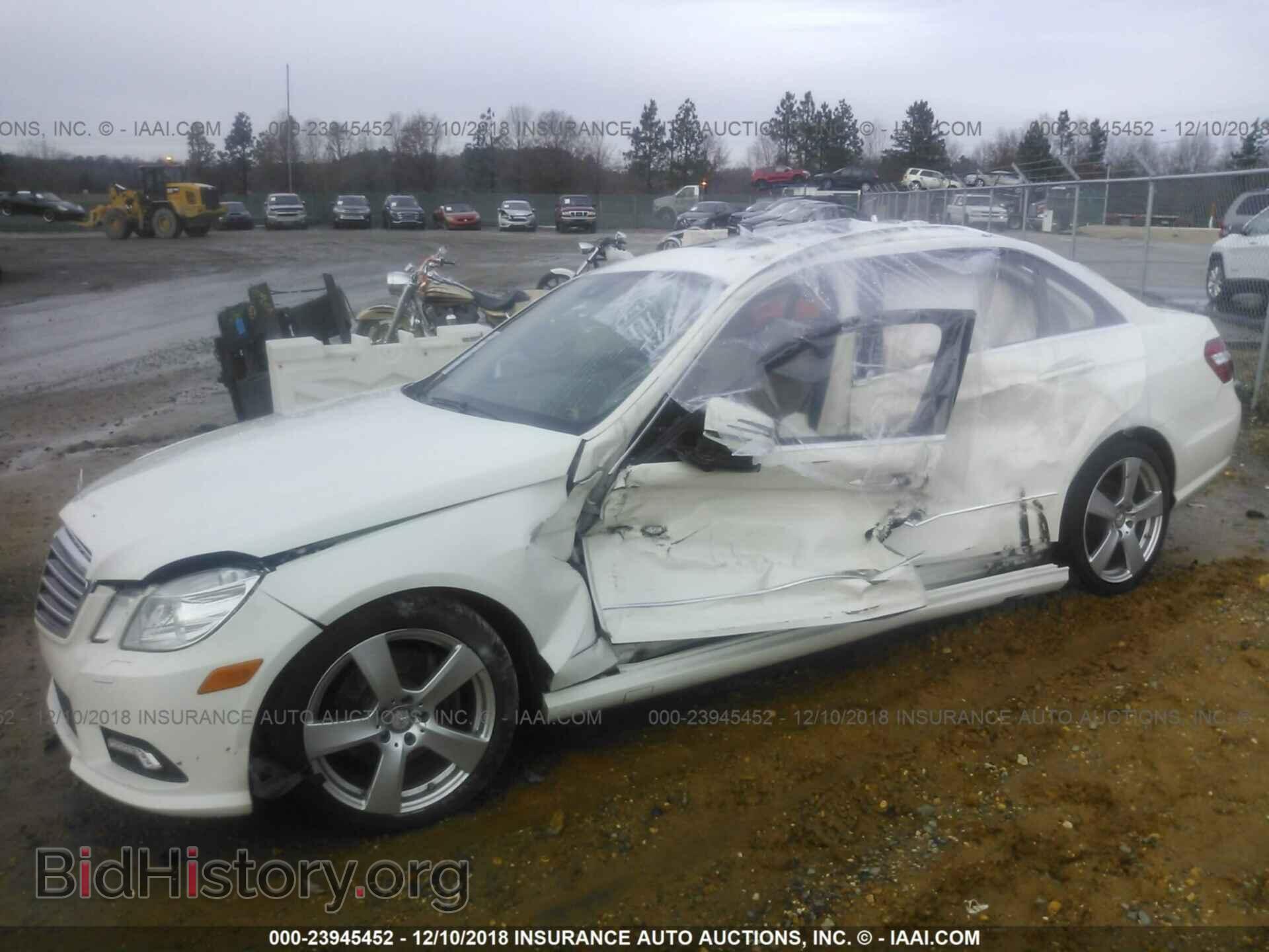 2011 MERCEDES-BENZ E - VIN: WDDHF5GB2BA495830 - Фото 2