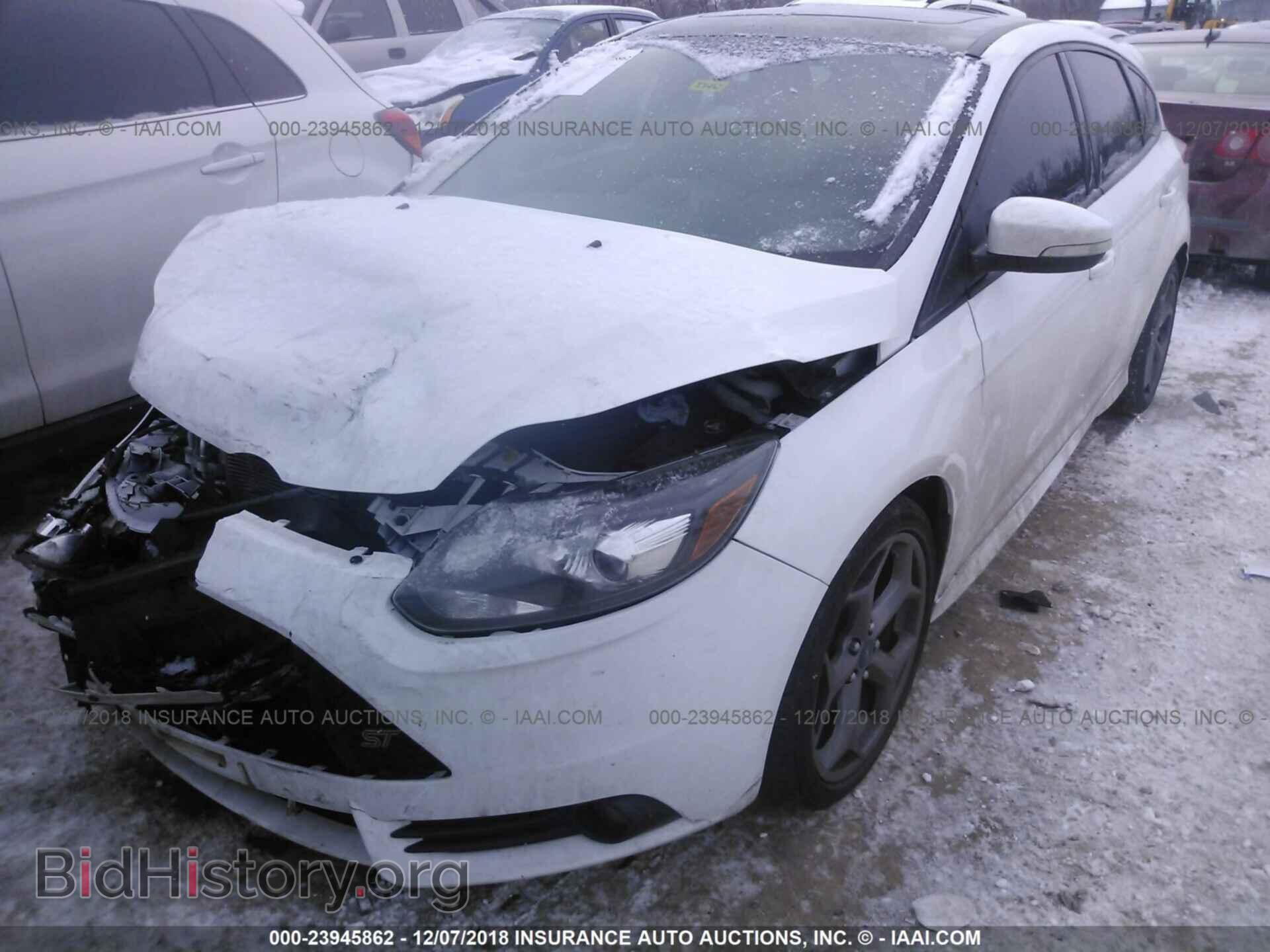 2014 Ford Focus - VIN: 1FADP3L97EL330237 - Photo 2