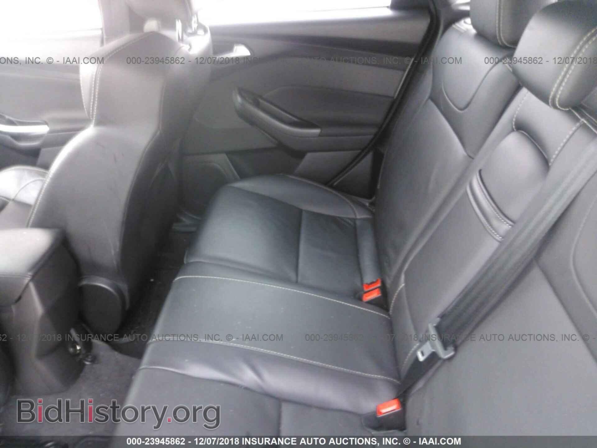 2014 Ford Focus - VIN: 1FADP3L97EL330237 - Photo 8