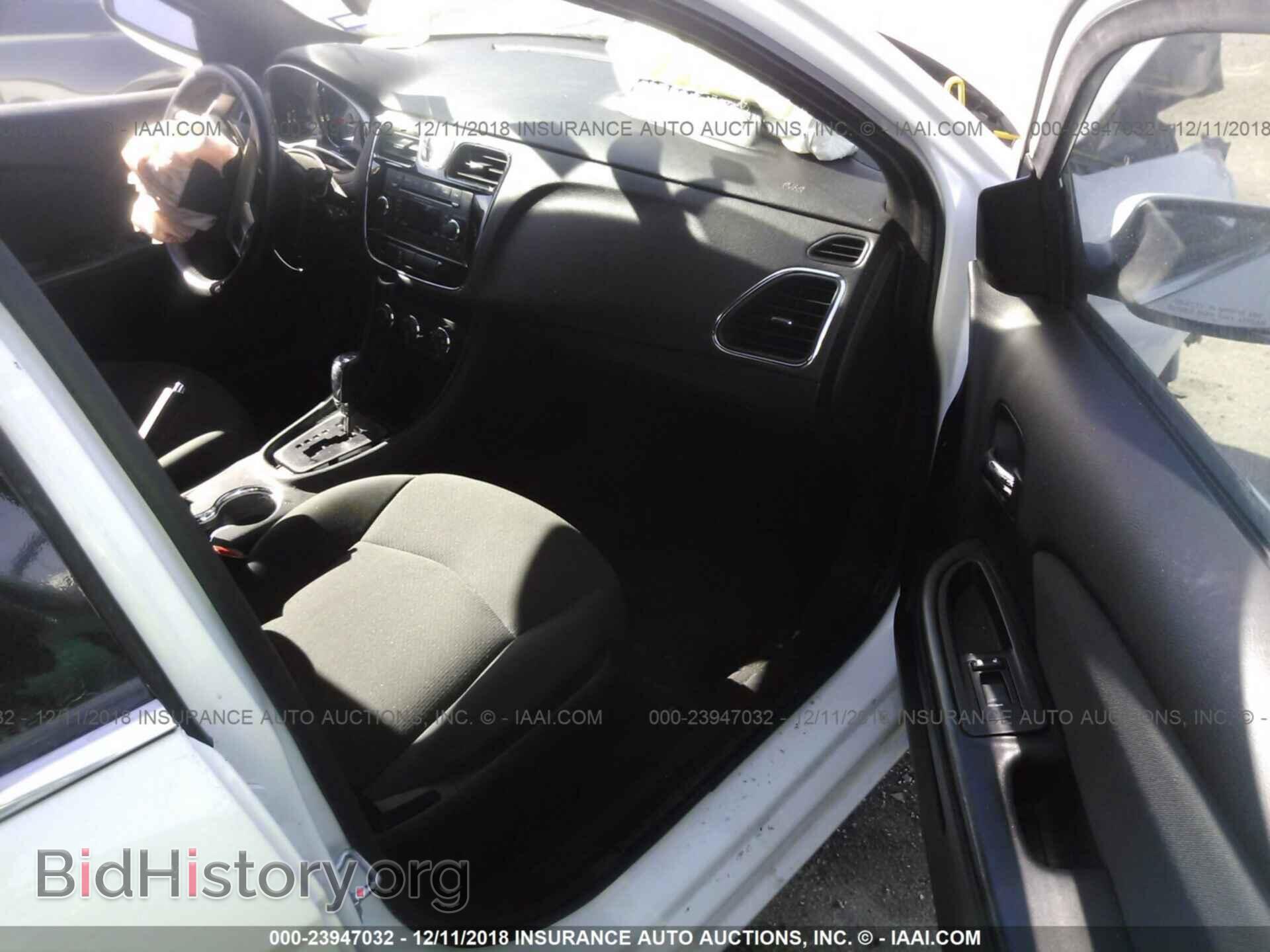 2012 CHRYSLER 200 - VIN: 1C3CCBBB0CN176749 - Photo 5