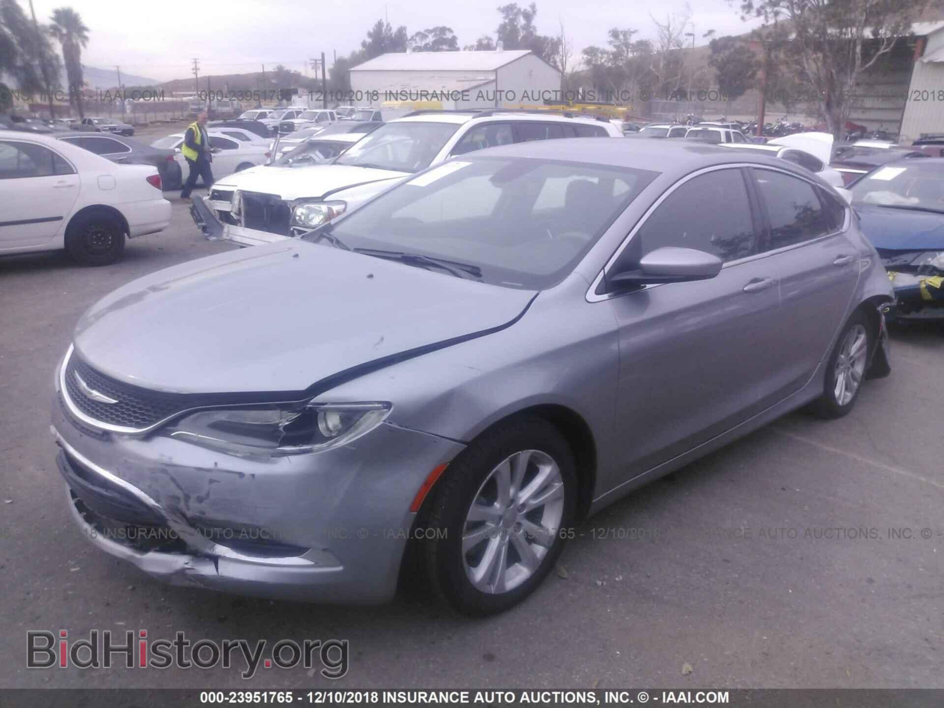 2015 CHRYSLER 200 - VIN: 1C3CCCAB0FN620790 - Фото 2