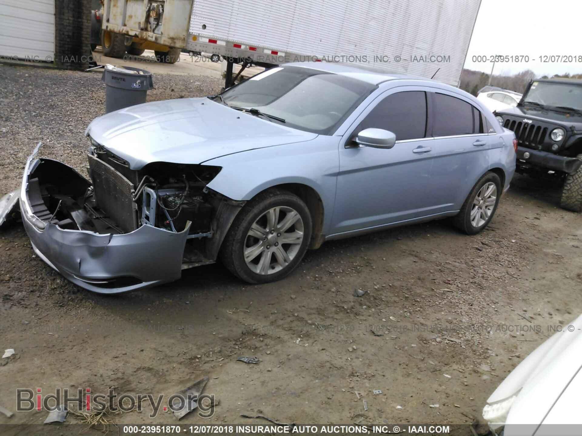 2012 CHRYSLER 200 - VIN: 1C3CCBBG0CN329285 - Photo 2